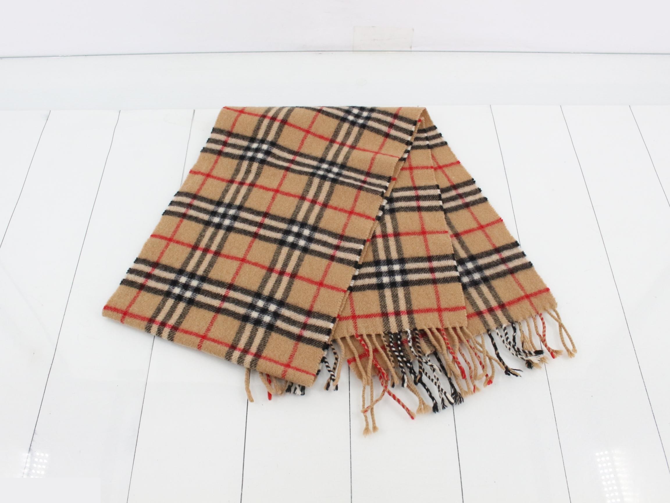 Other lines: Small items, accessories, and scarves — view 3