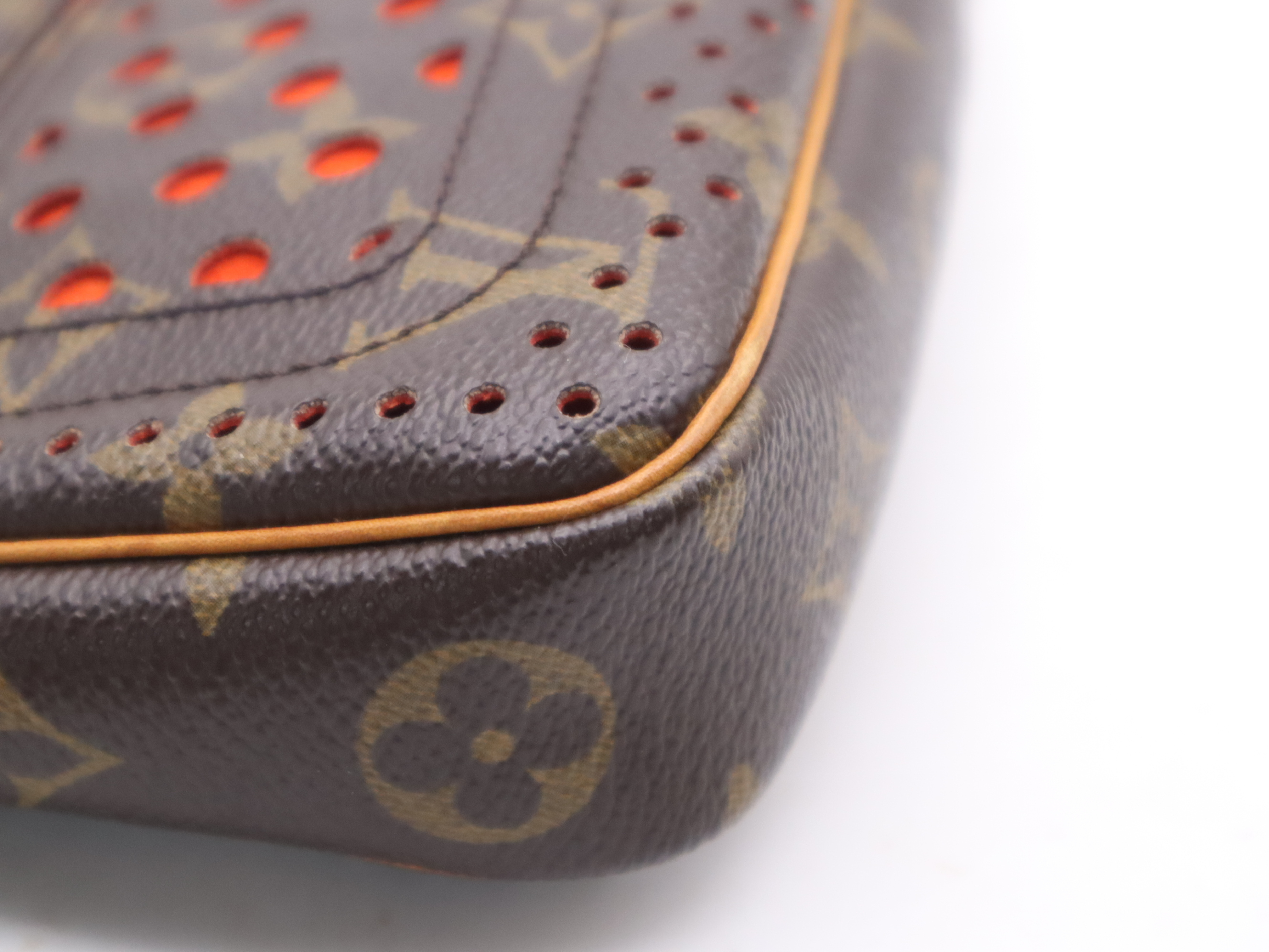 M95185 Perfo Pochette Accessoires Orange Shoulder Bag — view 10