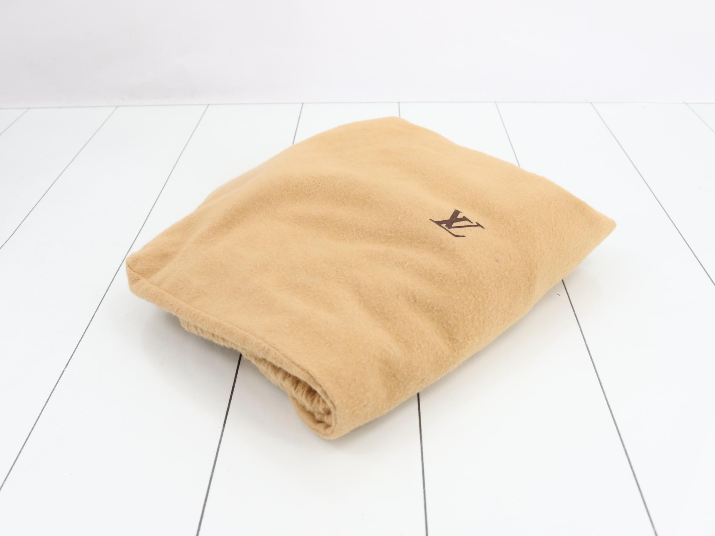 Vavin GM Tote Bag — view 7