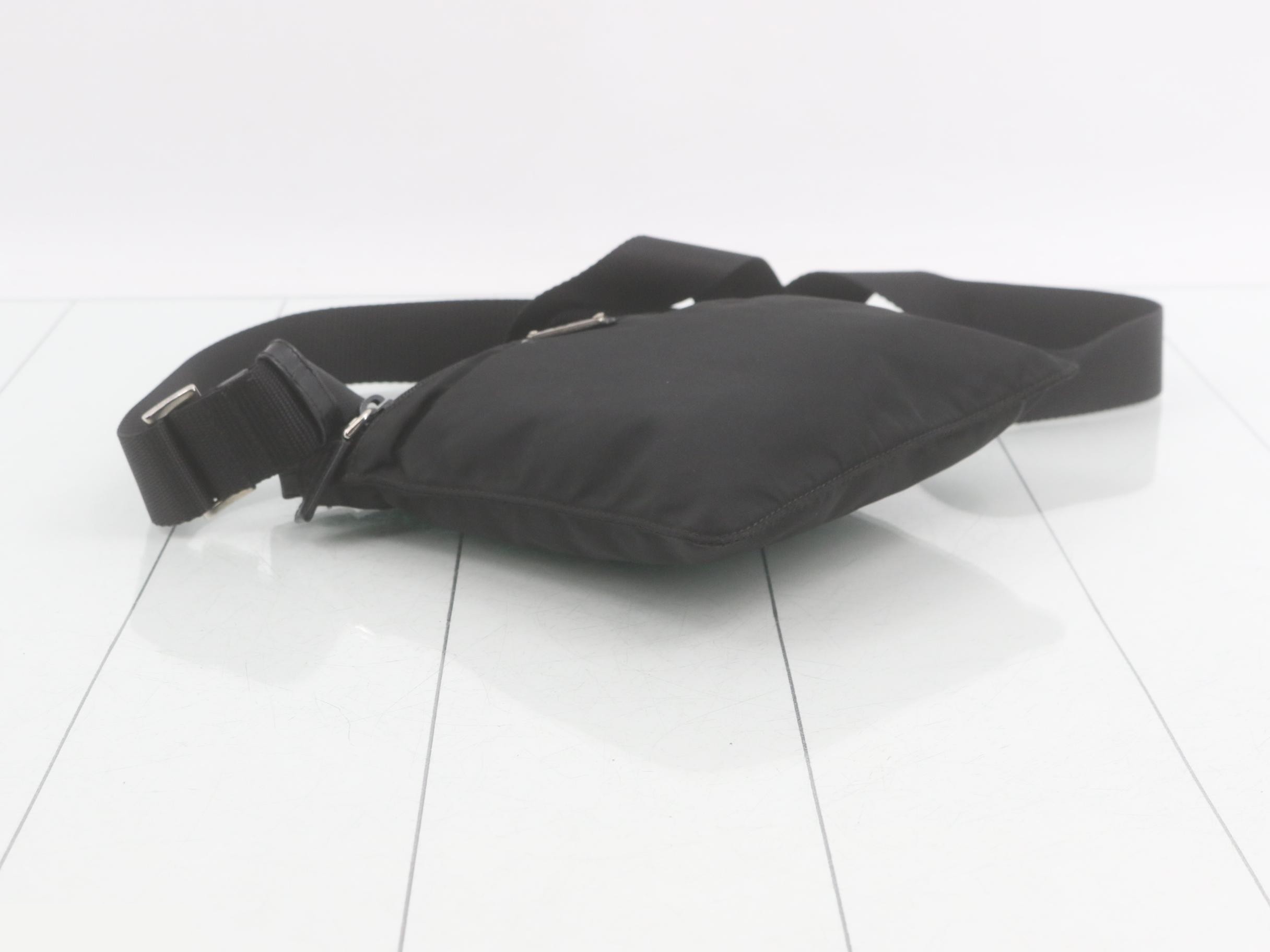 bags and pouches — view 5