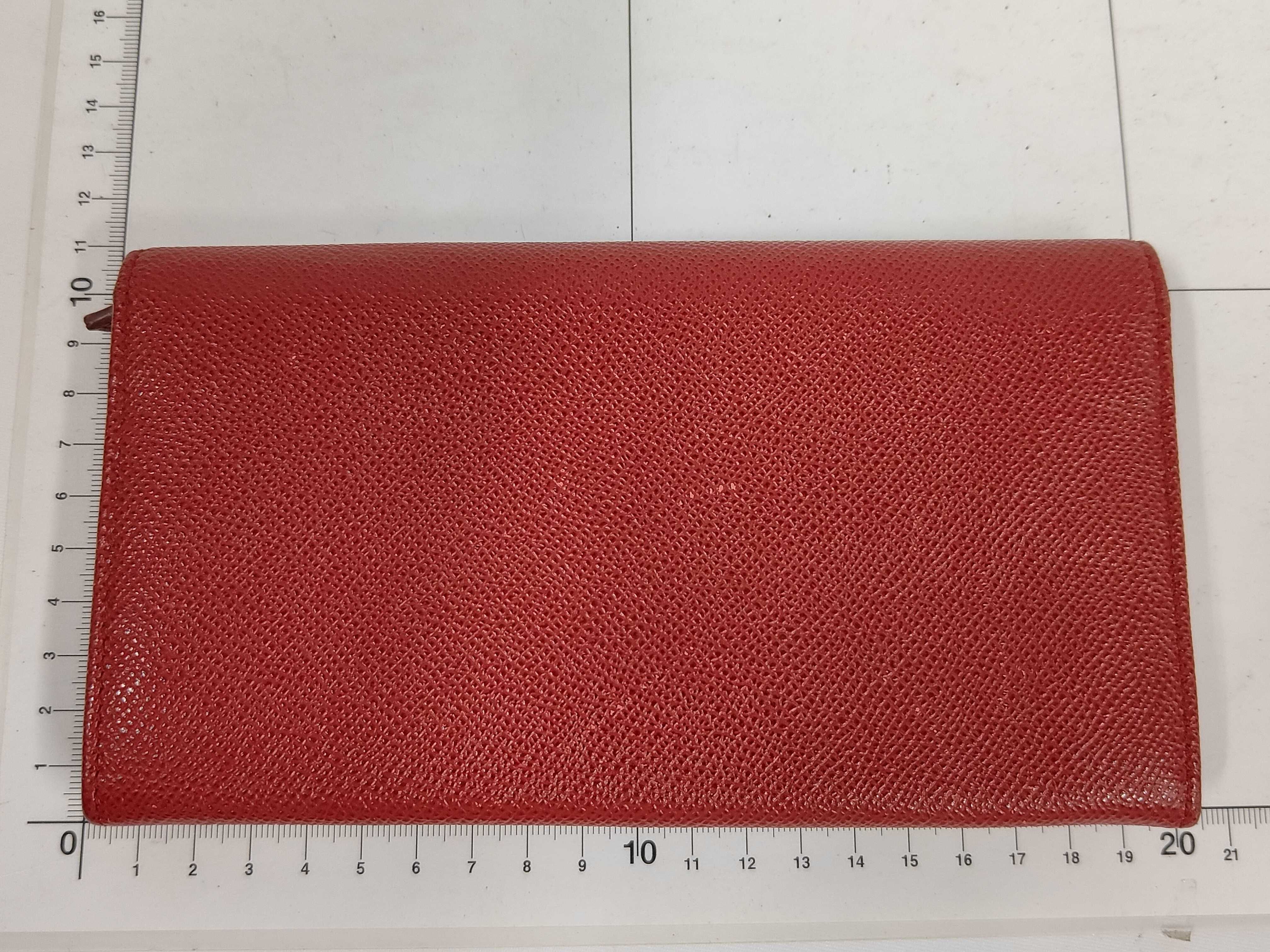 wallet — view 2