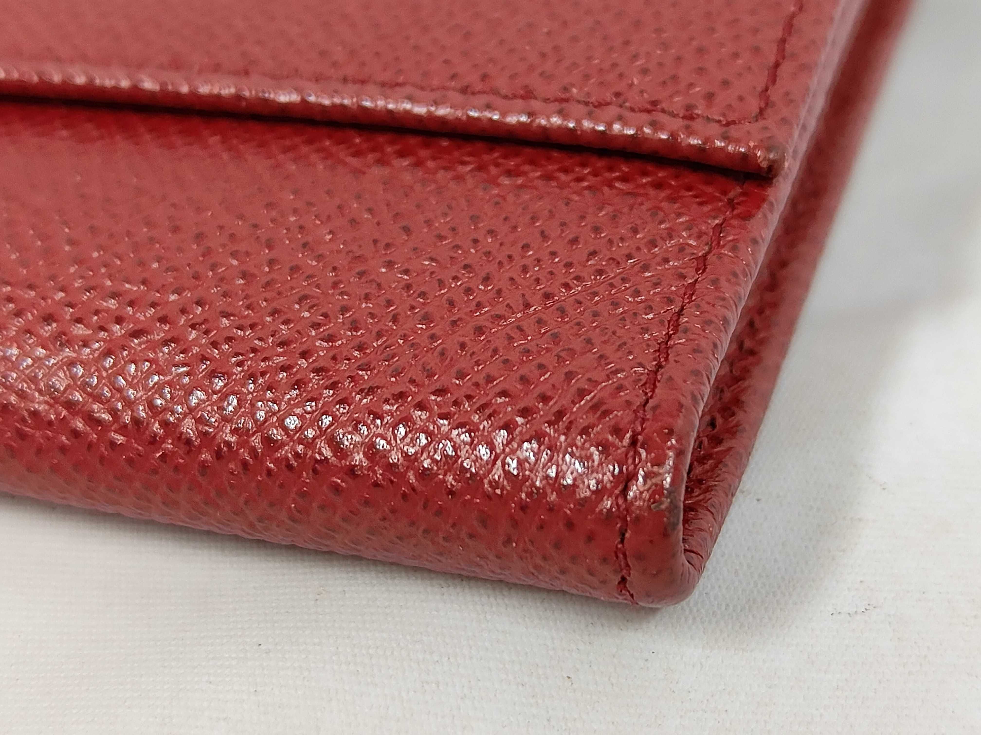 wallet — view 3