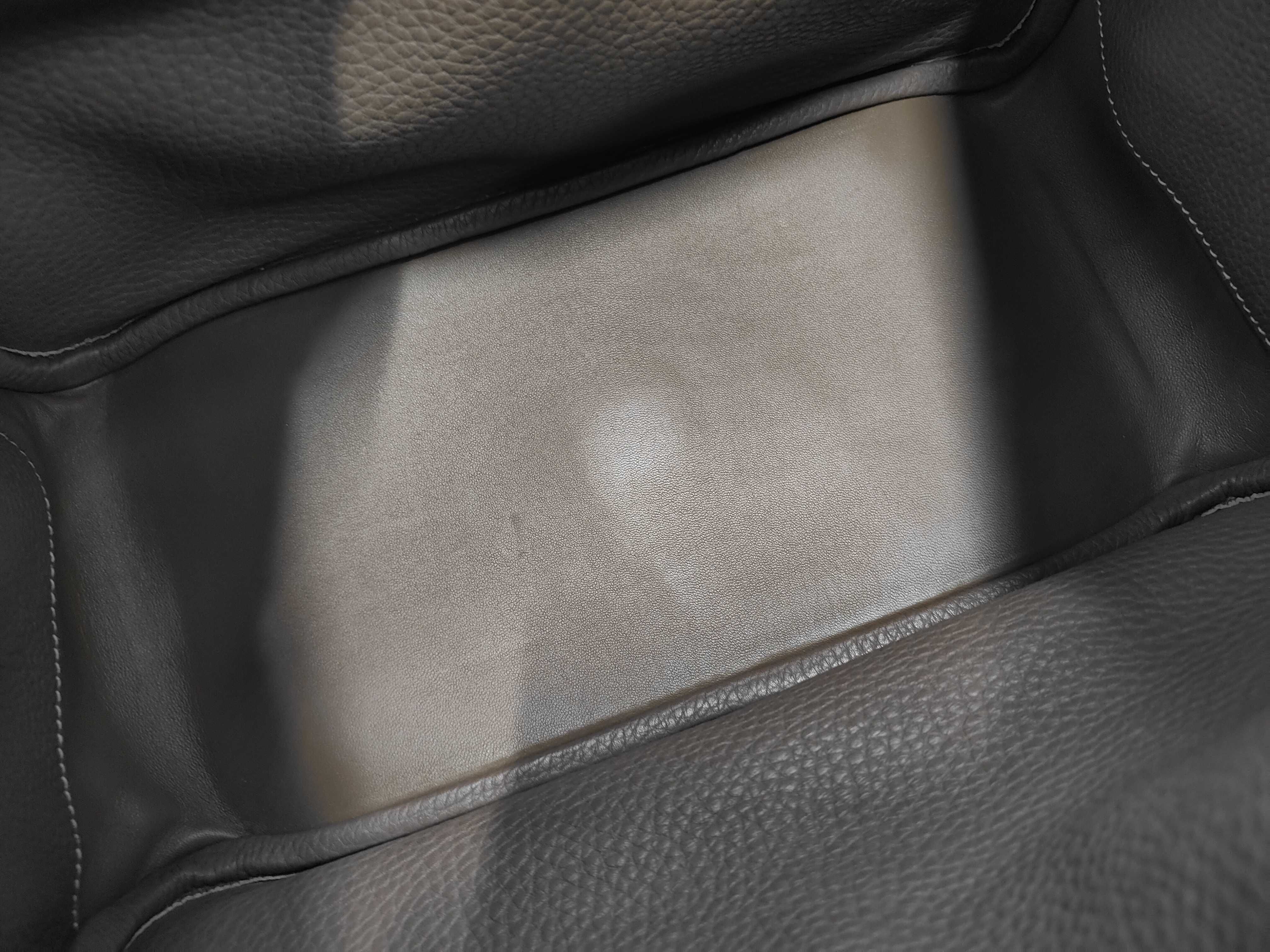 Lindy 30 2-Way Bag, Etoupe/Greige Handbag — view 9
