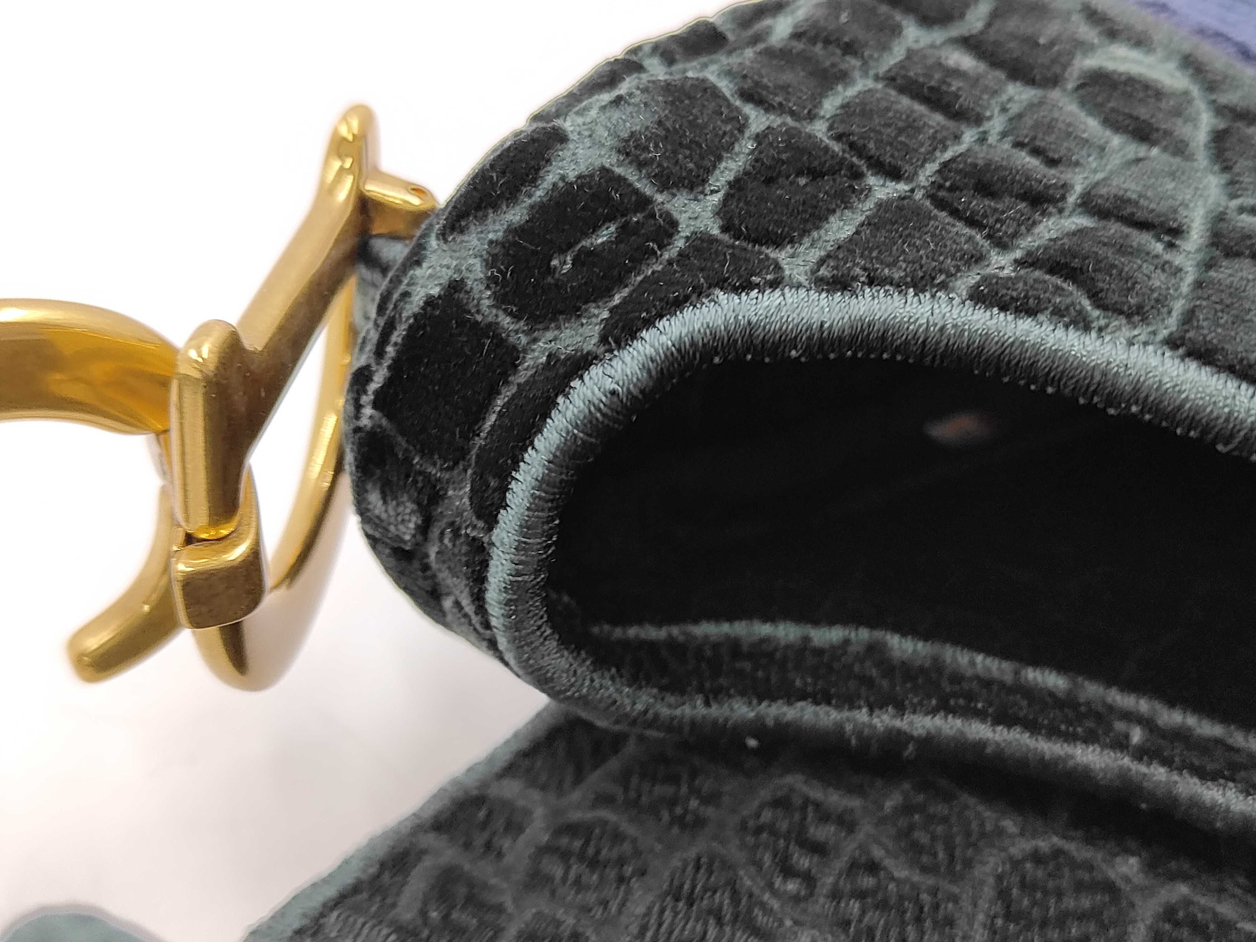 4409 Saddle Medium Shoulder Bag — view 11