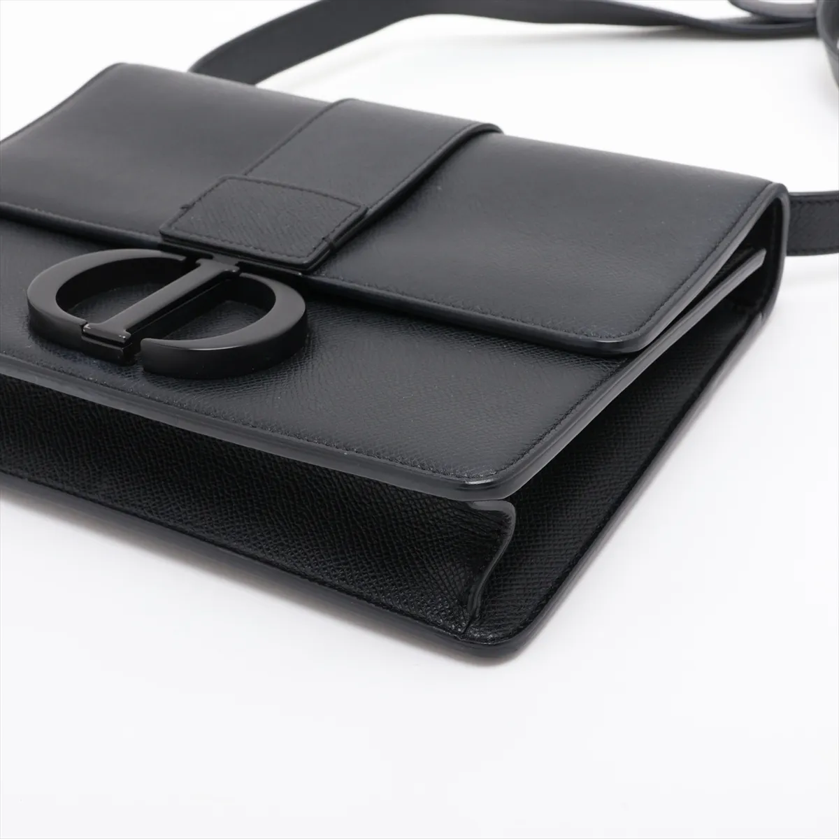 Montaigne 30 Leather Shoulder Bag, Black — view 3
