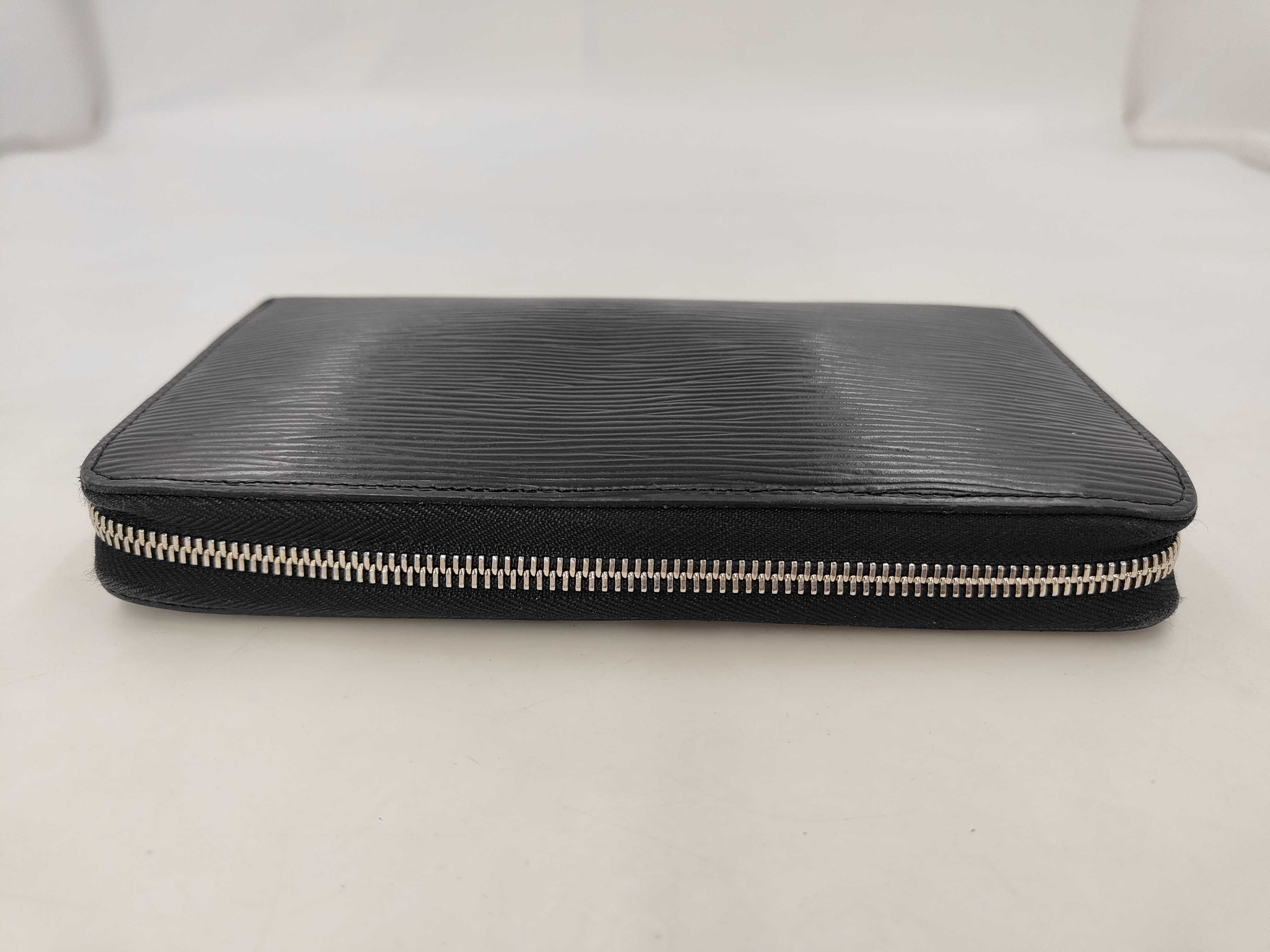 Zippy Organizer Black Epi Leather Wallet — view 5