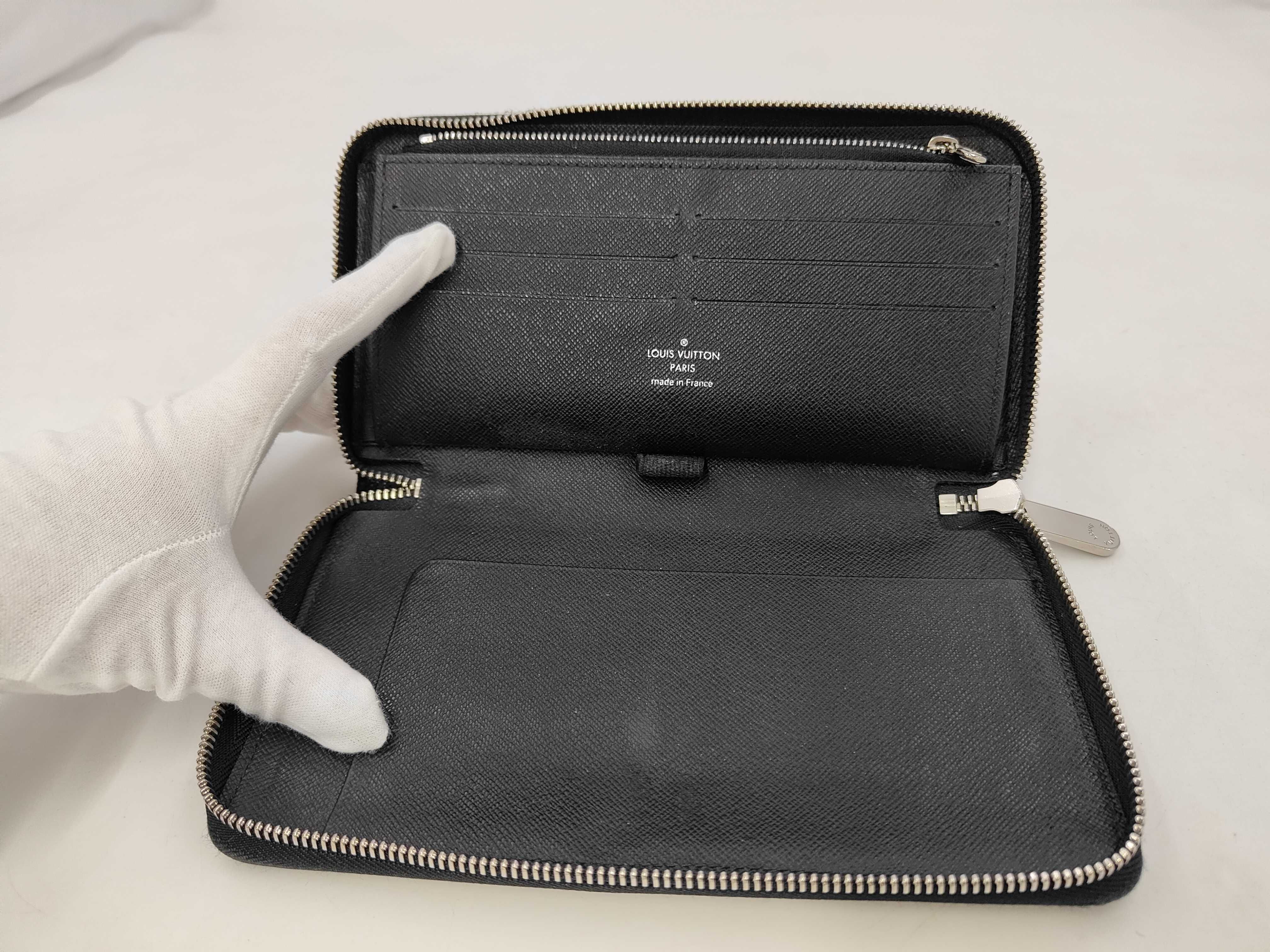 Zippy Organizer Black Epi Leather Wallet — view 7