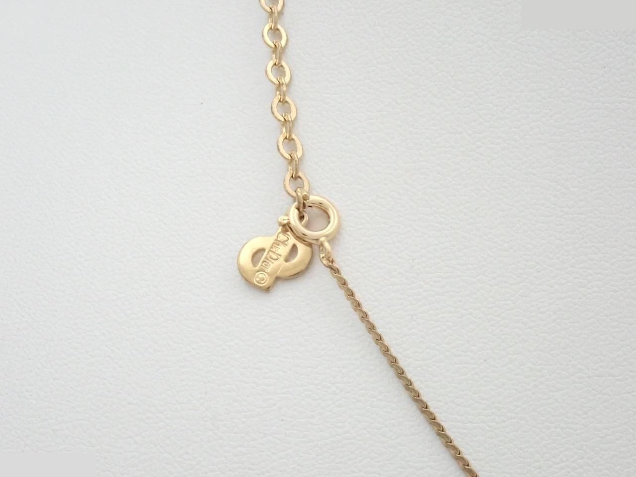 Other line: Precious metal necklaces and pendants, neck circumference approximately 46 cm. — view 2