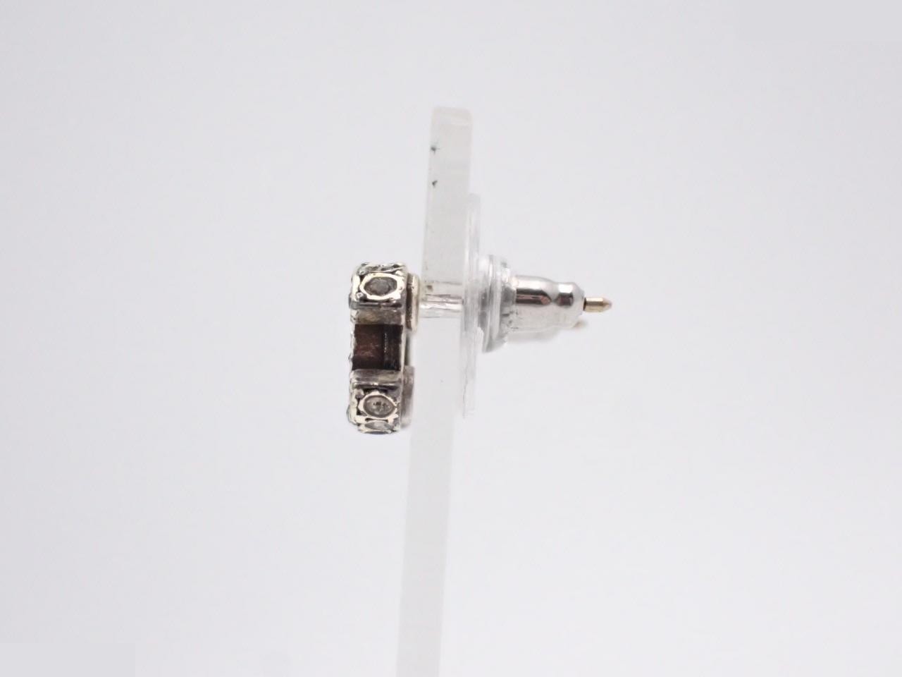 Vintage Classic (Precious Metal) Earrings — view 3