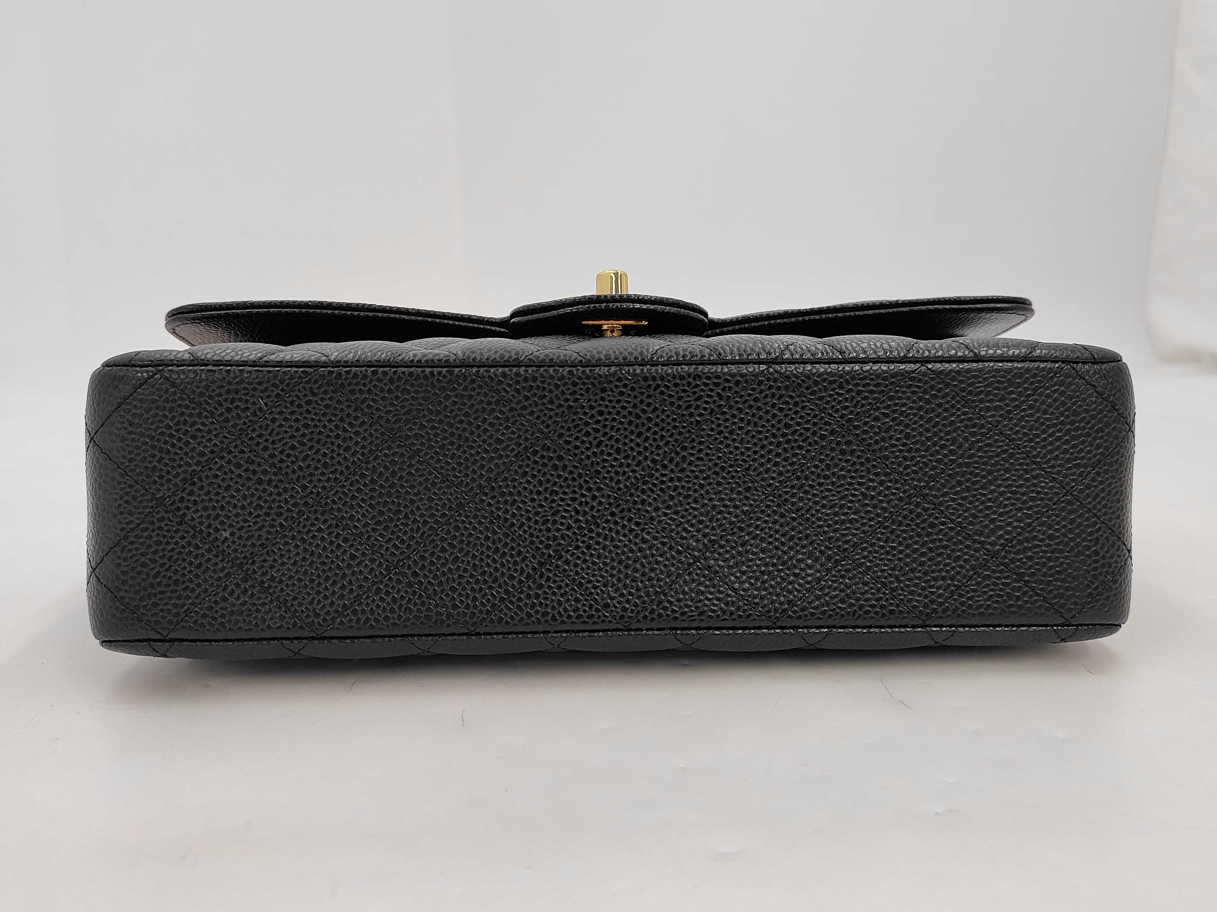 Matelassé 25 Double Flap Caviar Black Chain Shoulder Bag — view 6