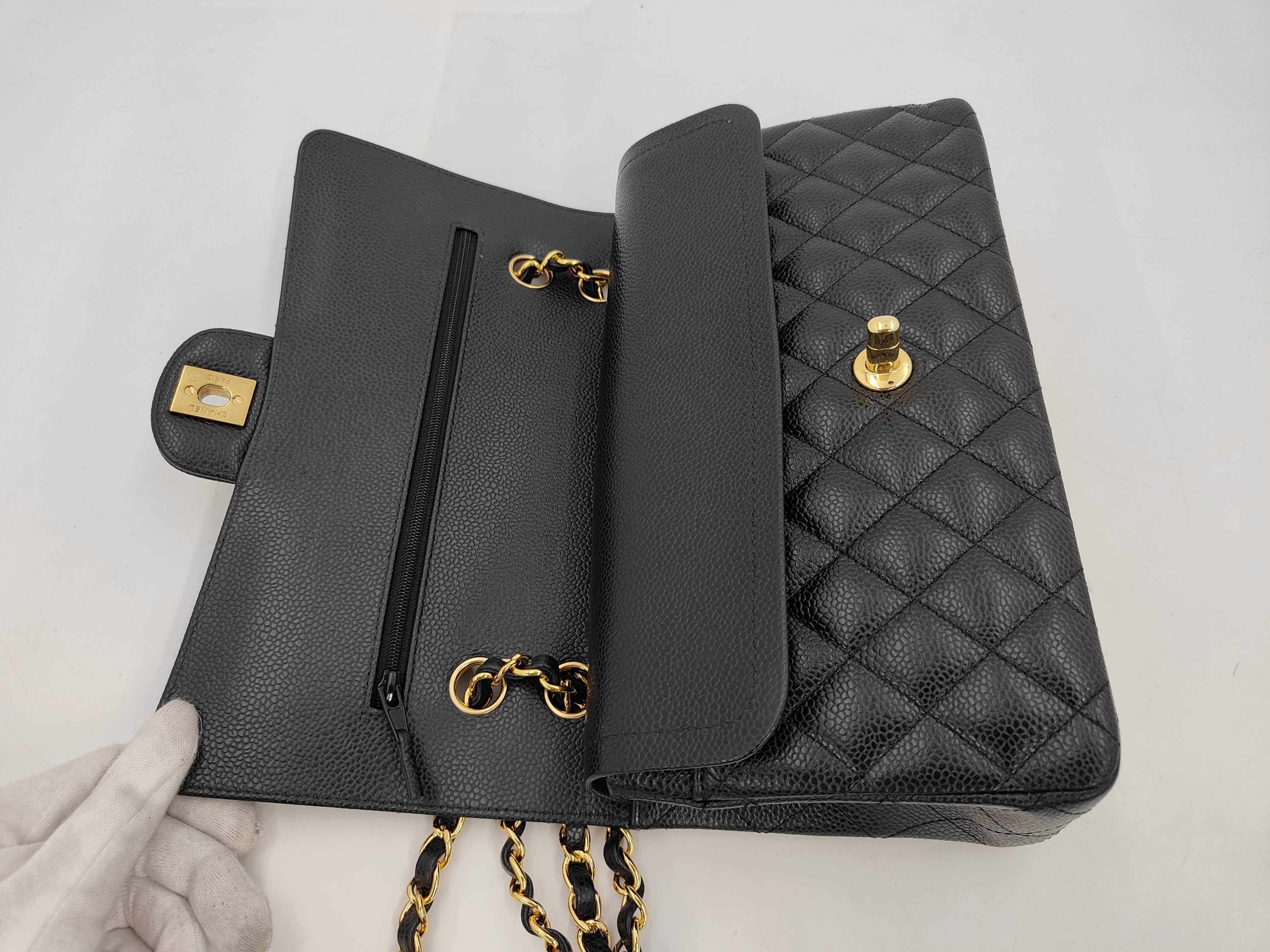 Matelassé 25 Double Flap Caviar Black Chain Shoulder Bag — view 8