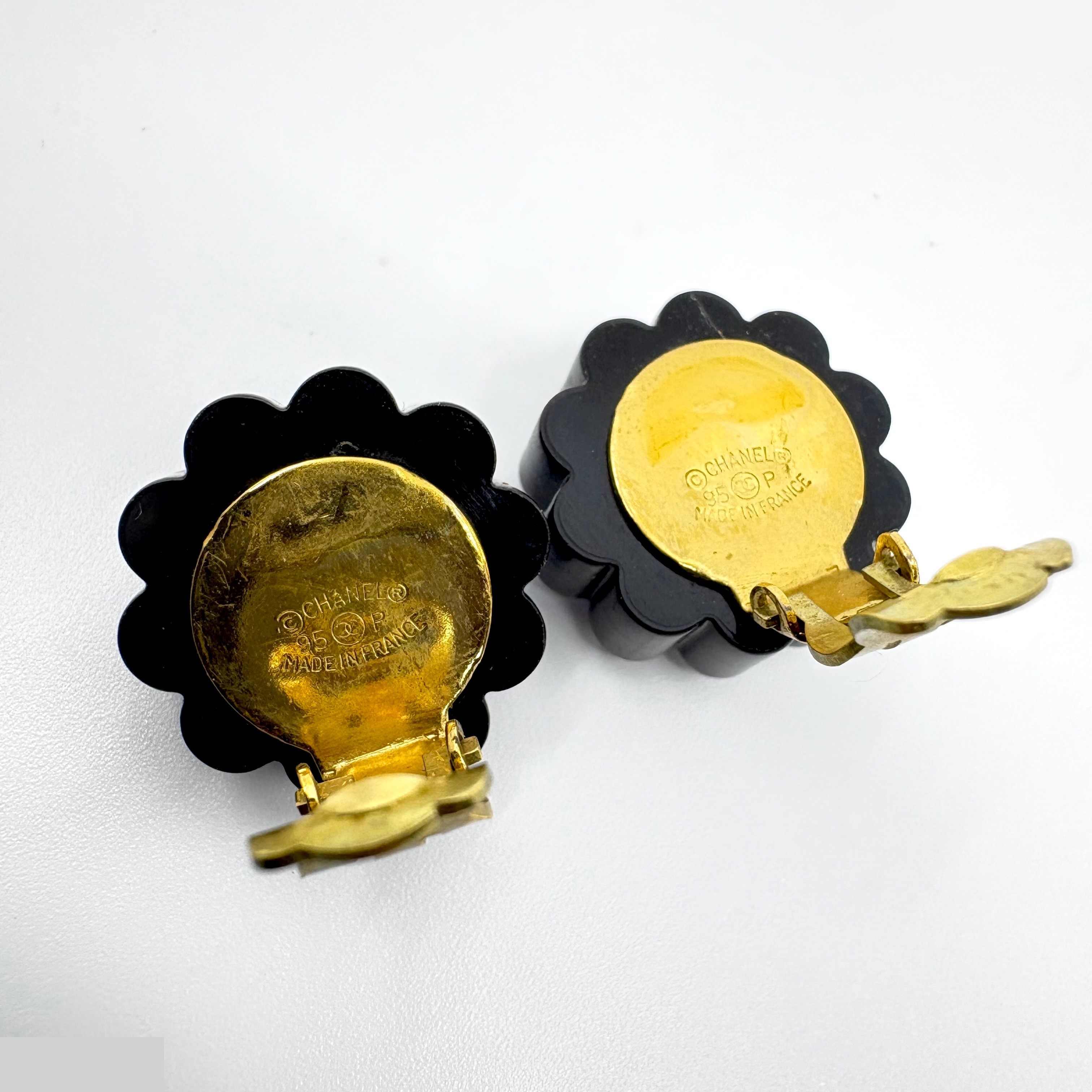 95P Flower Bijou (Precious Metal) Earrings — view 3
