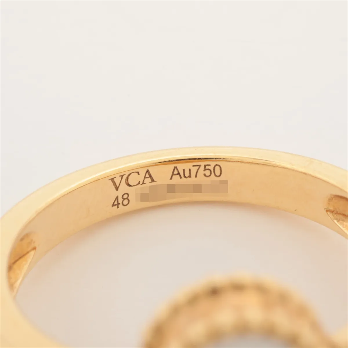 Vintage Alhambra Shell Diamond Ring, 750 (Yellow Gold), 6.6g, 0.06mm diamond, size 48, JA061417, hallmark — view 3