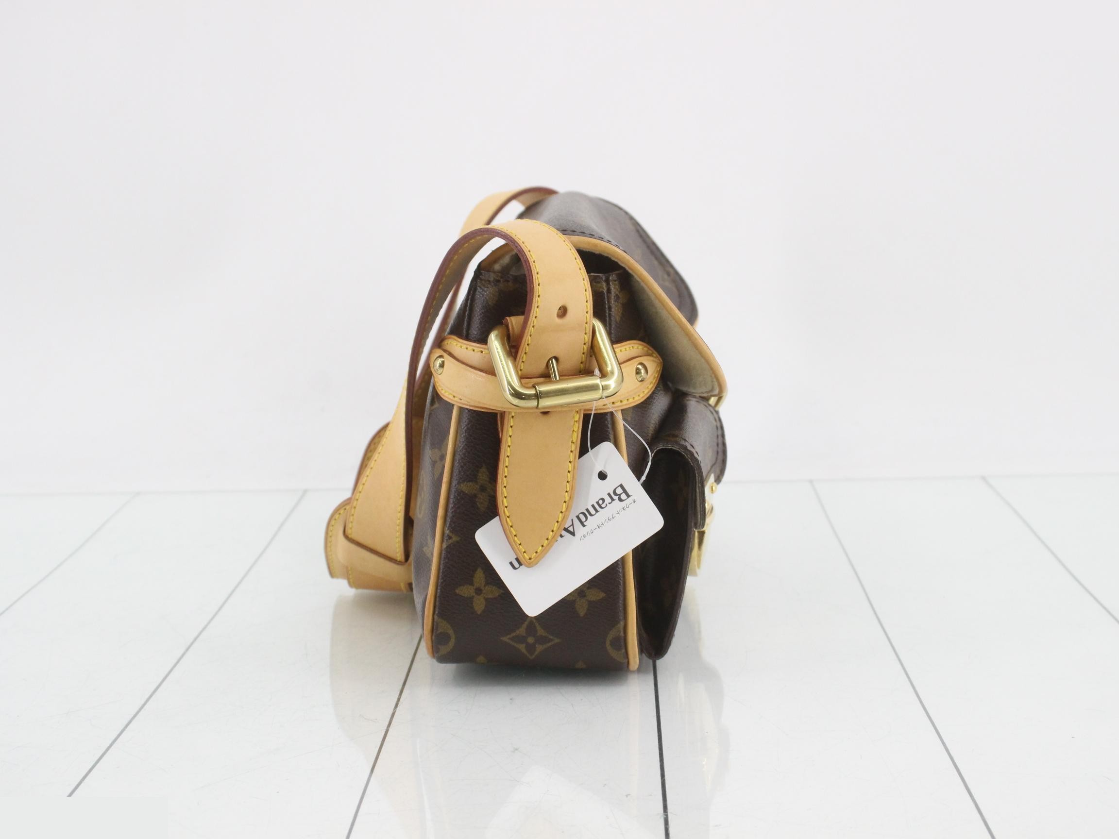M40027 Monogram Hudson PM Shoulder Bag — view 4