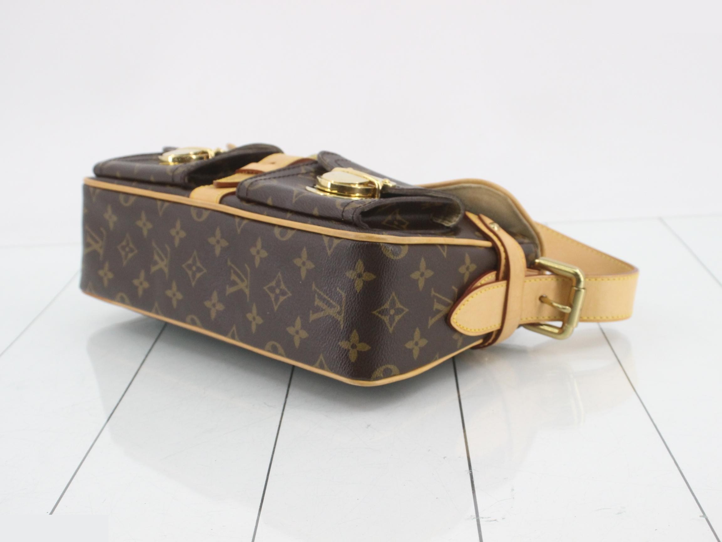 M40027 Monogram Hudson PM Shoulder Bag — view 6