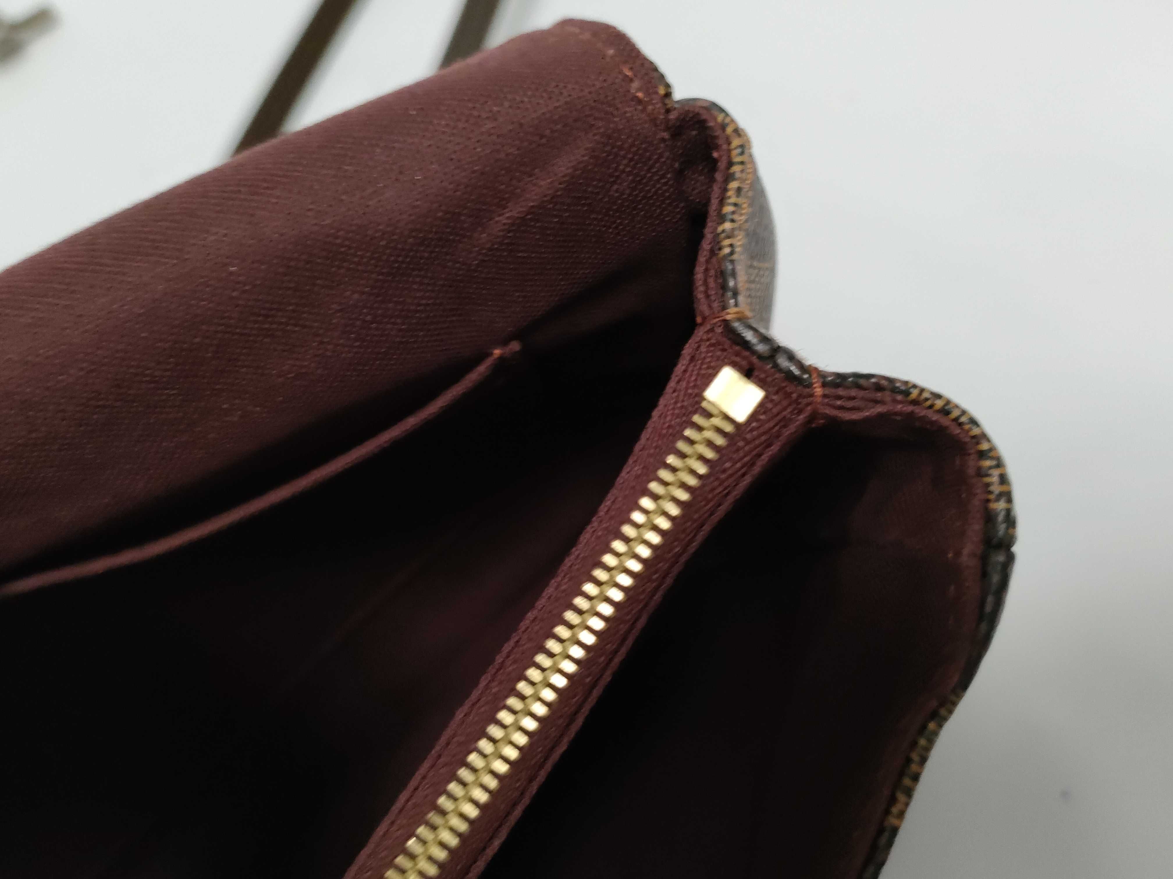 Damier Hoxton Shoulder Bag — view 11
