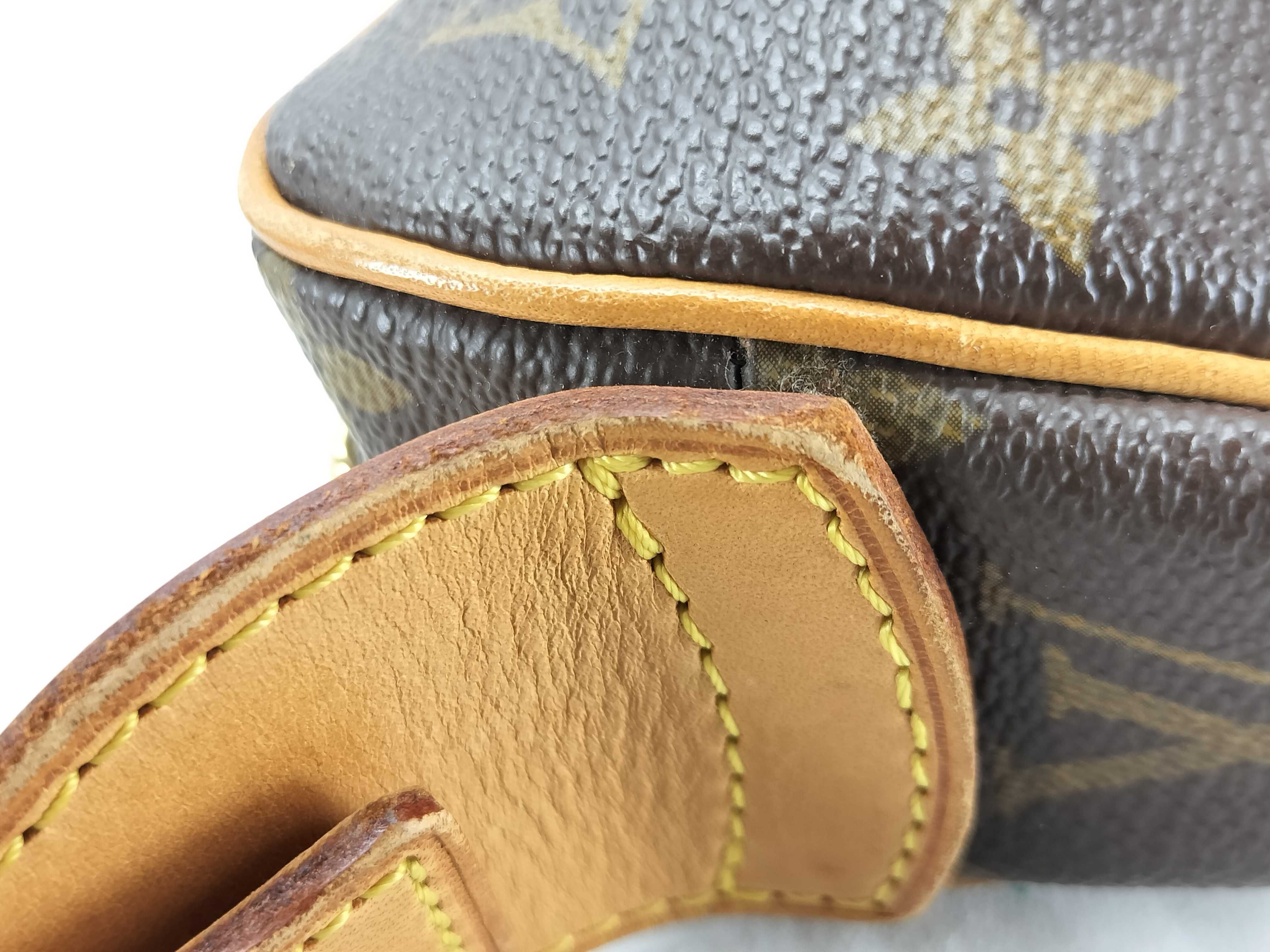 Monogram Louis Vuitton Monogram Croissant MM Shoulder Bag — view 5