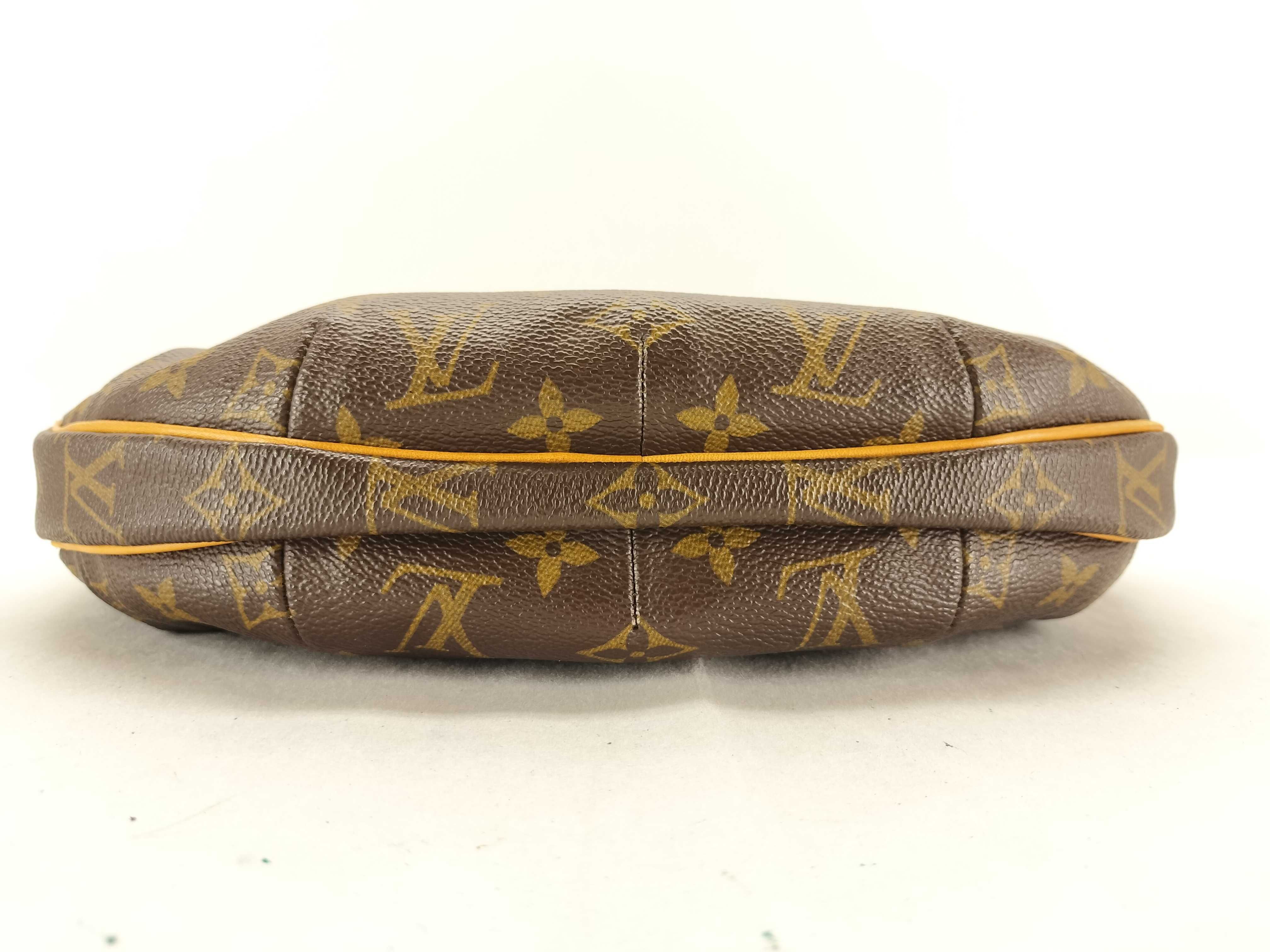 Monogram Louis Vuitton Monogram Croissant MM Shoulder Bag — view 7