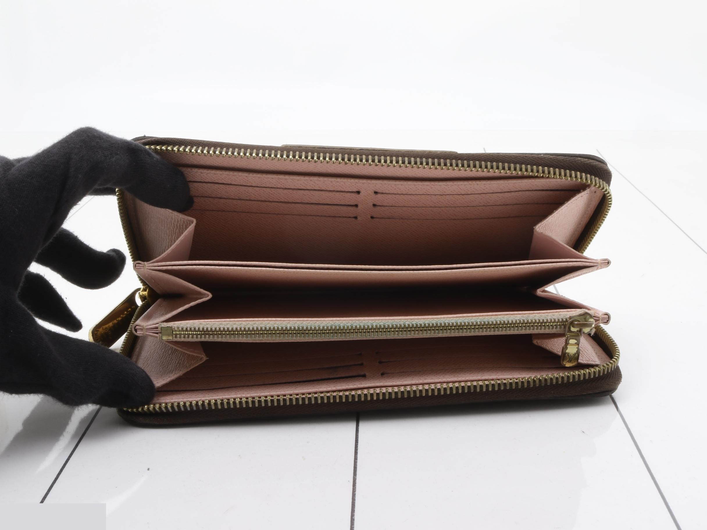 Lovely Bird Zippy Wallet — view 4