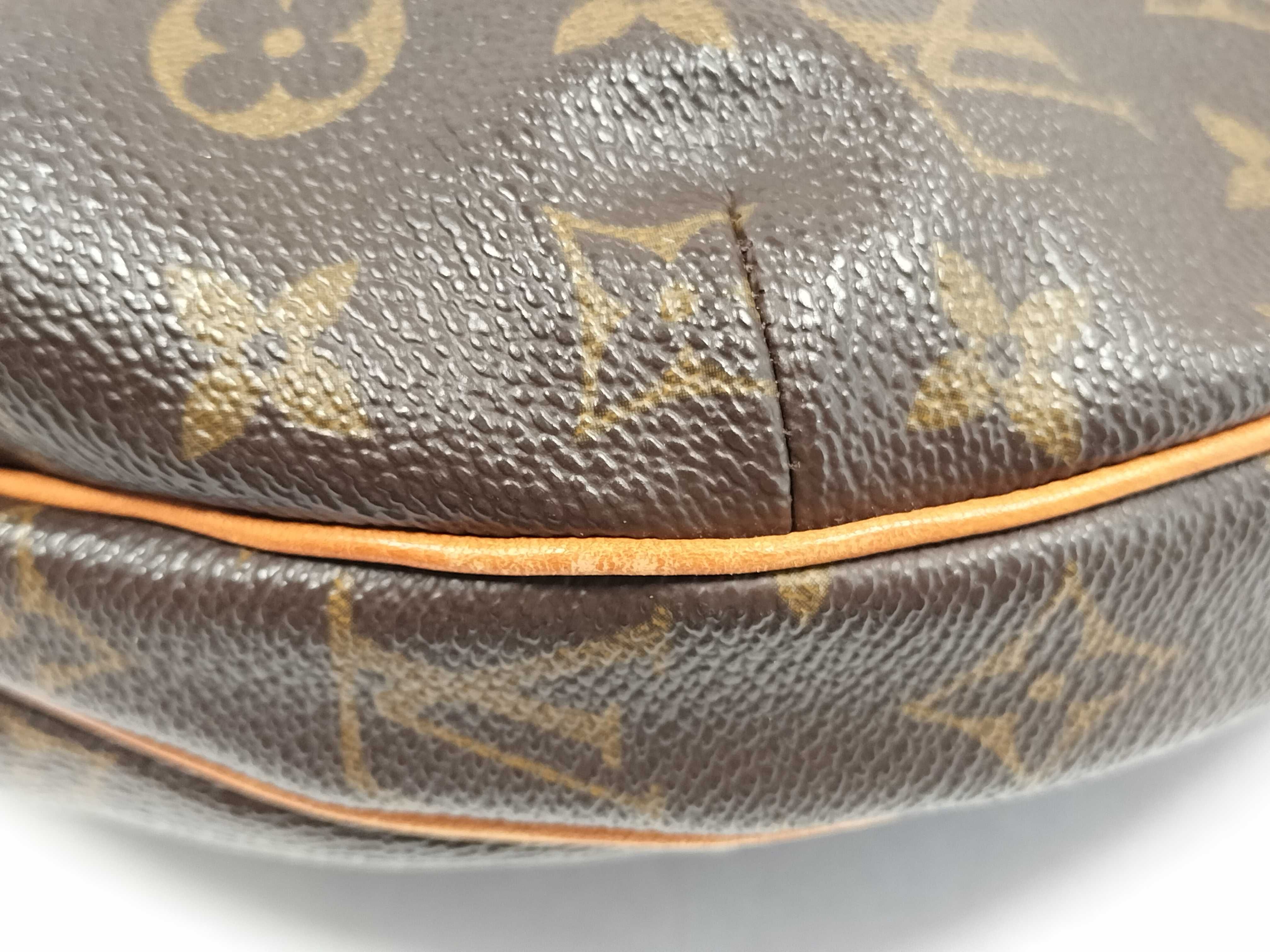 Monogram Croissant MM M51512 FL1022 Shoulder Bag — view 6