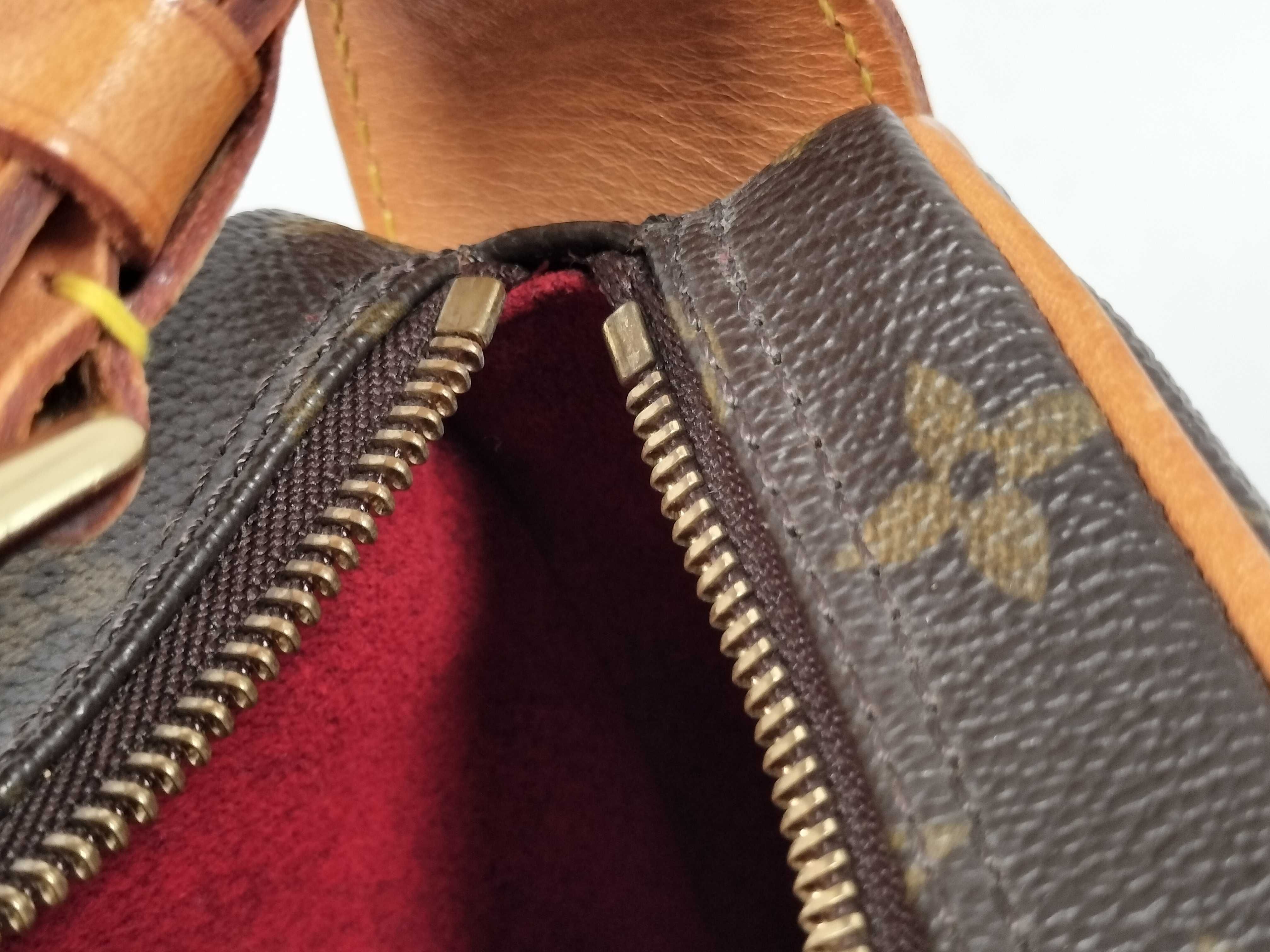 Monogram Croissant MM M51512 FL1022 Shoulder Bag — view 10