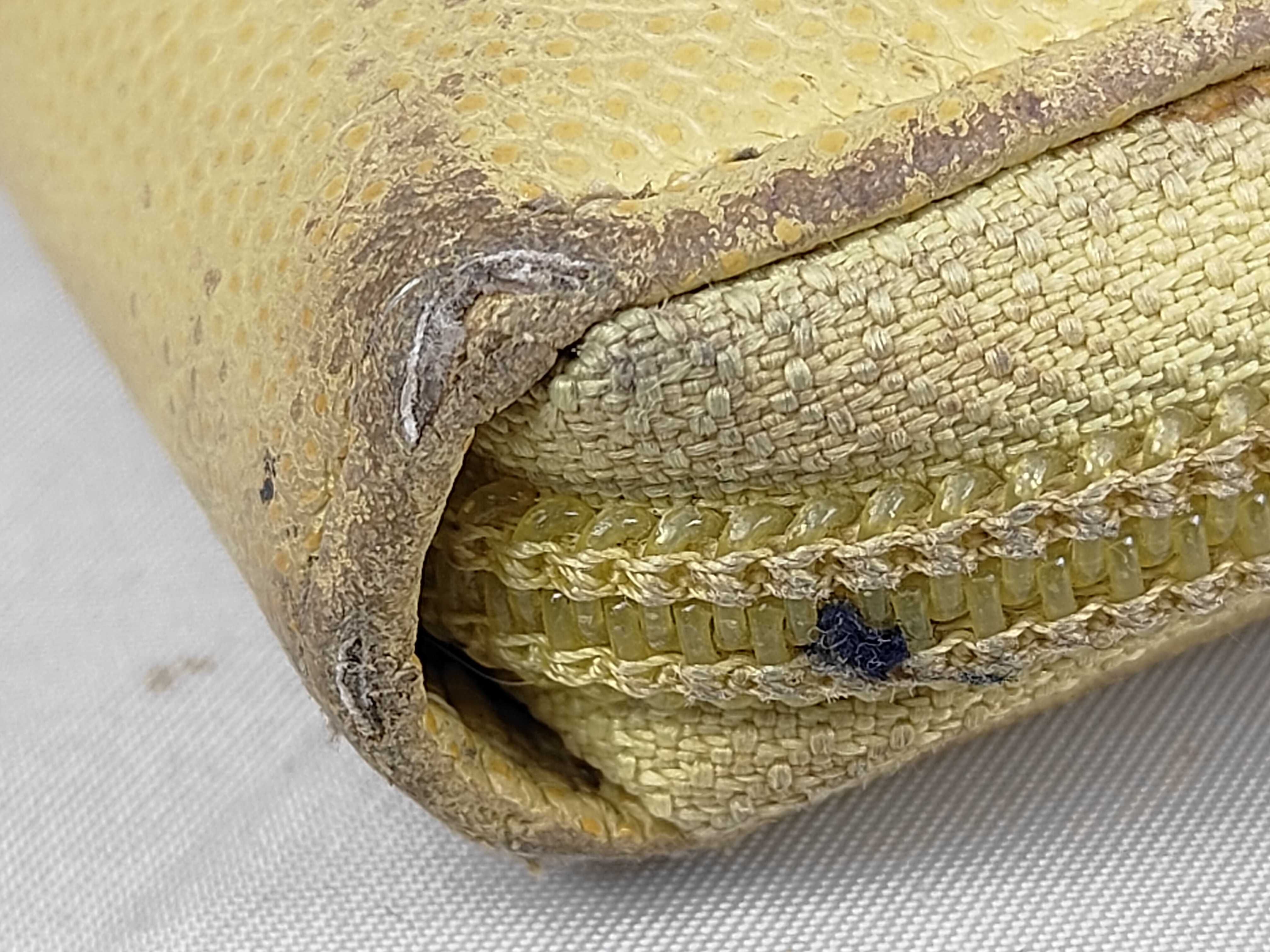Caviar Skin Wallet, Round Zipper Wallet — view 5