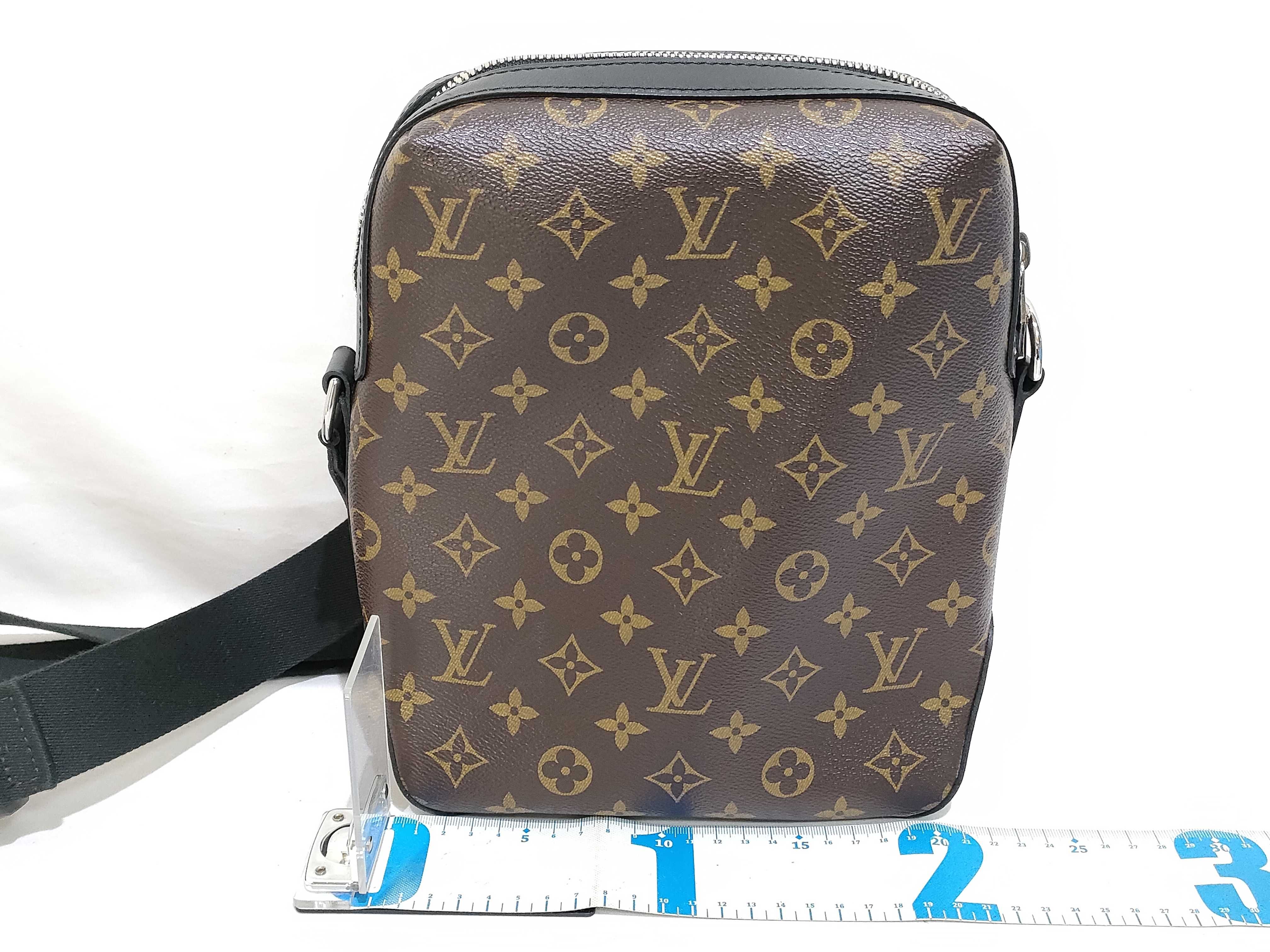 Monogram LV M40635 Monogram Macassar Torres PM NO.SR4104 Shoulder Bag — view 2