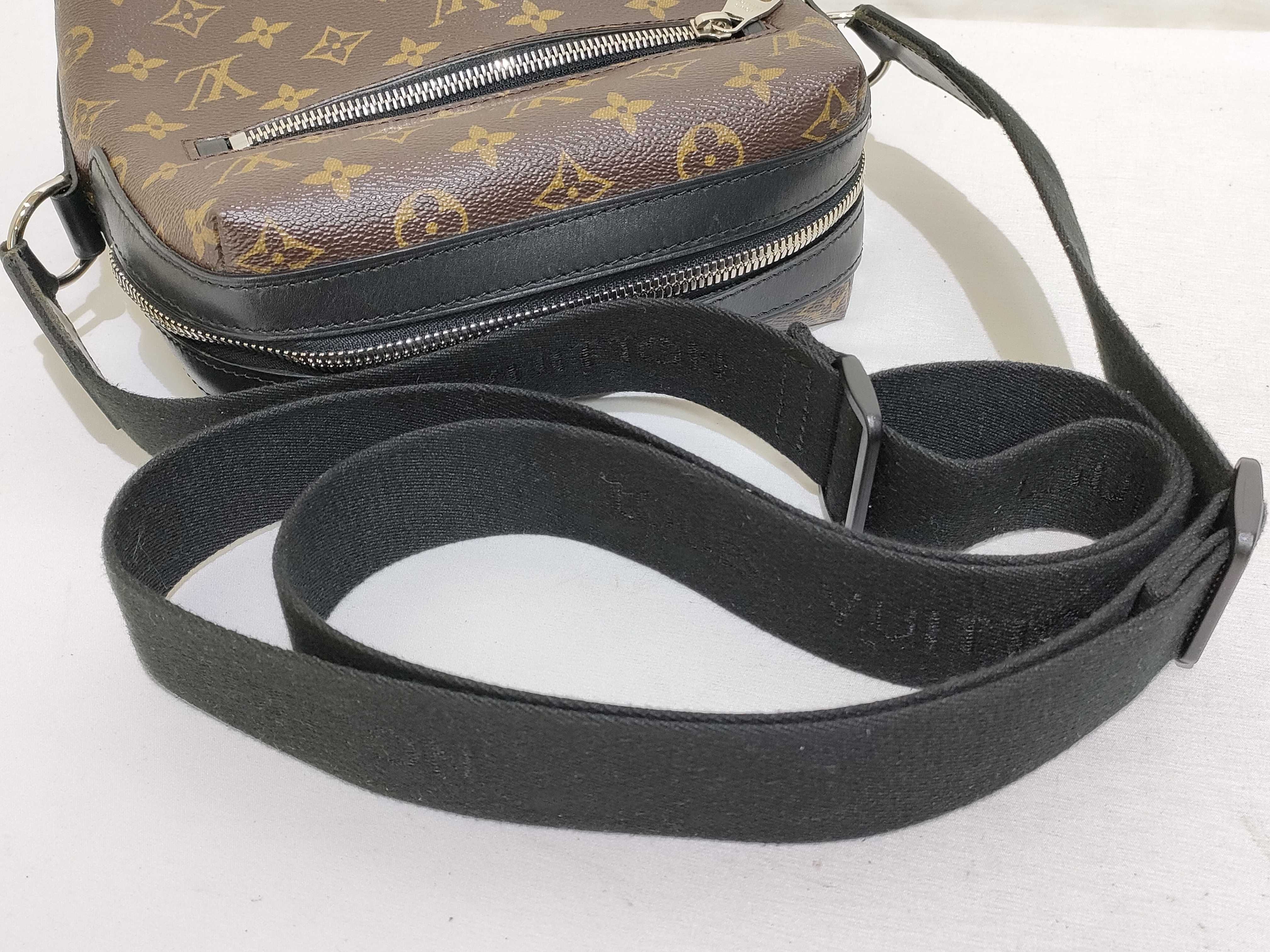 Monogram LV M40635 Monogram Macassar Torres PM NO.SR4104 Shoulder Bag — view 3