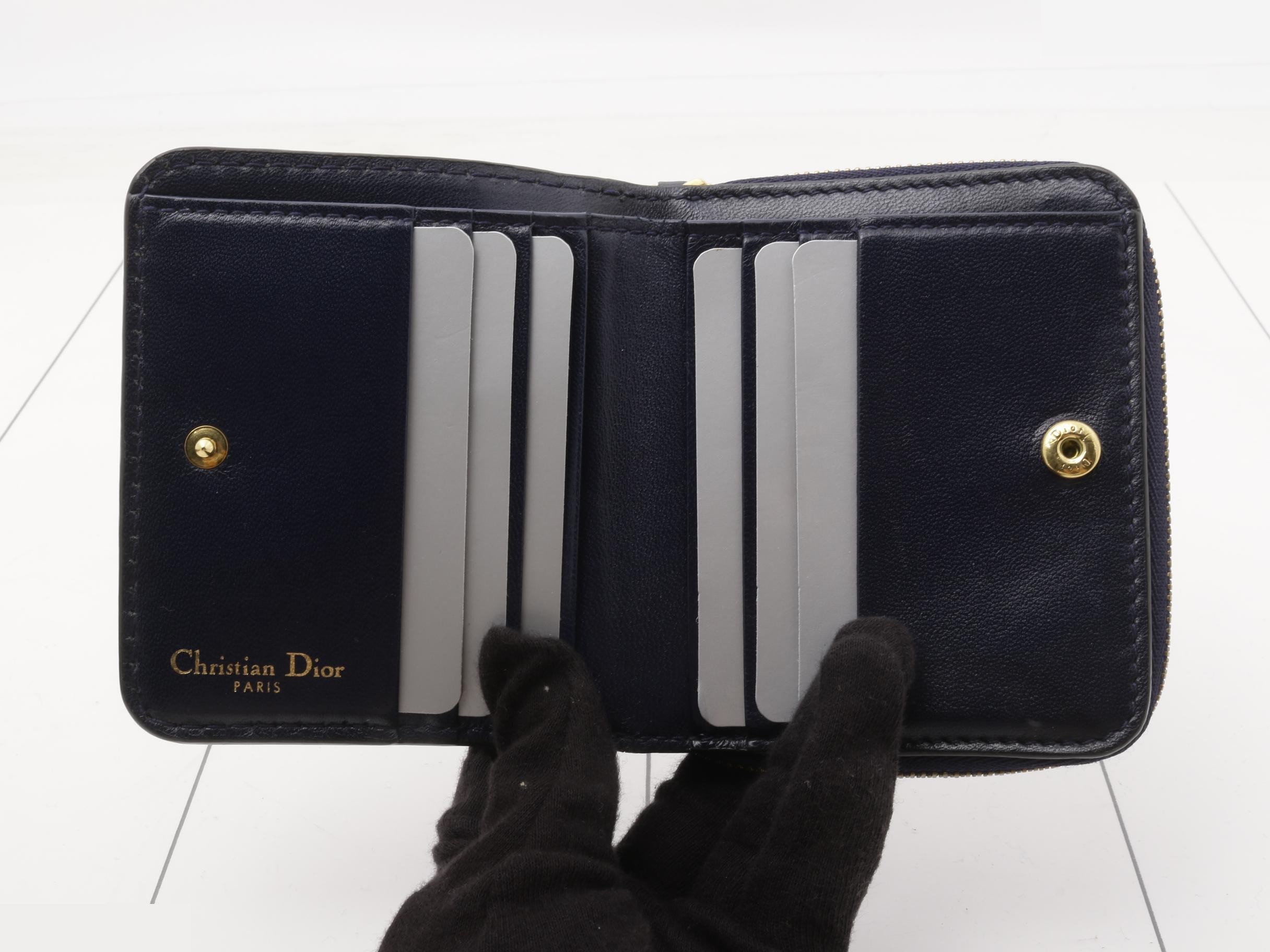 Leather bifold wallet with bee print, navy — view 4