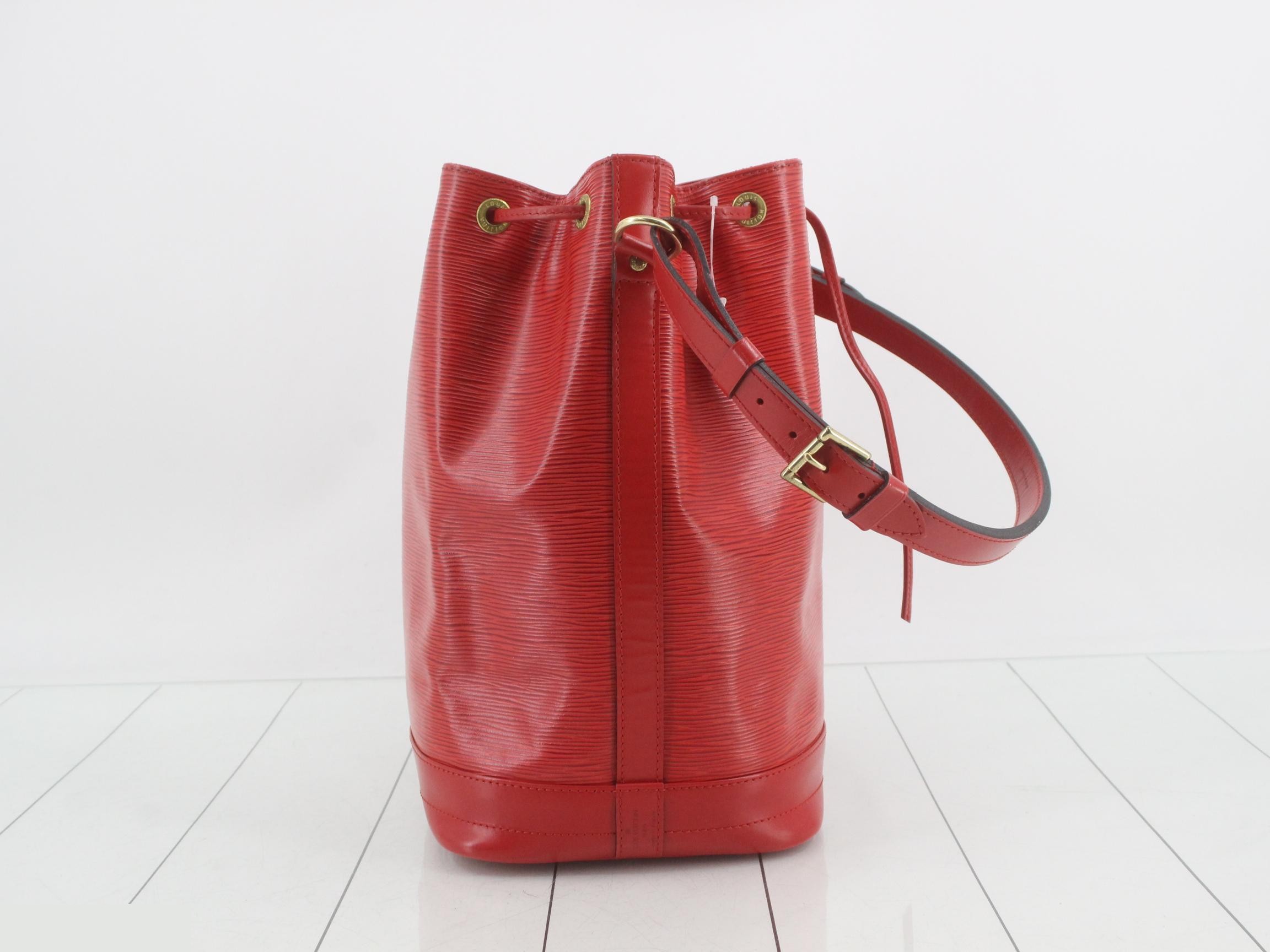 Epi Noe Red Shoulder Bag — view 4