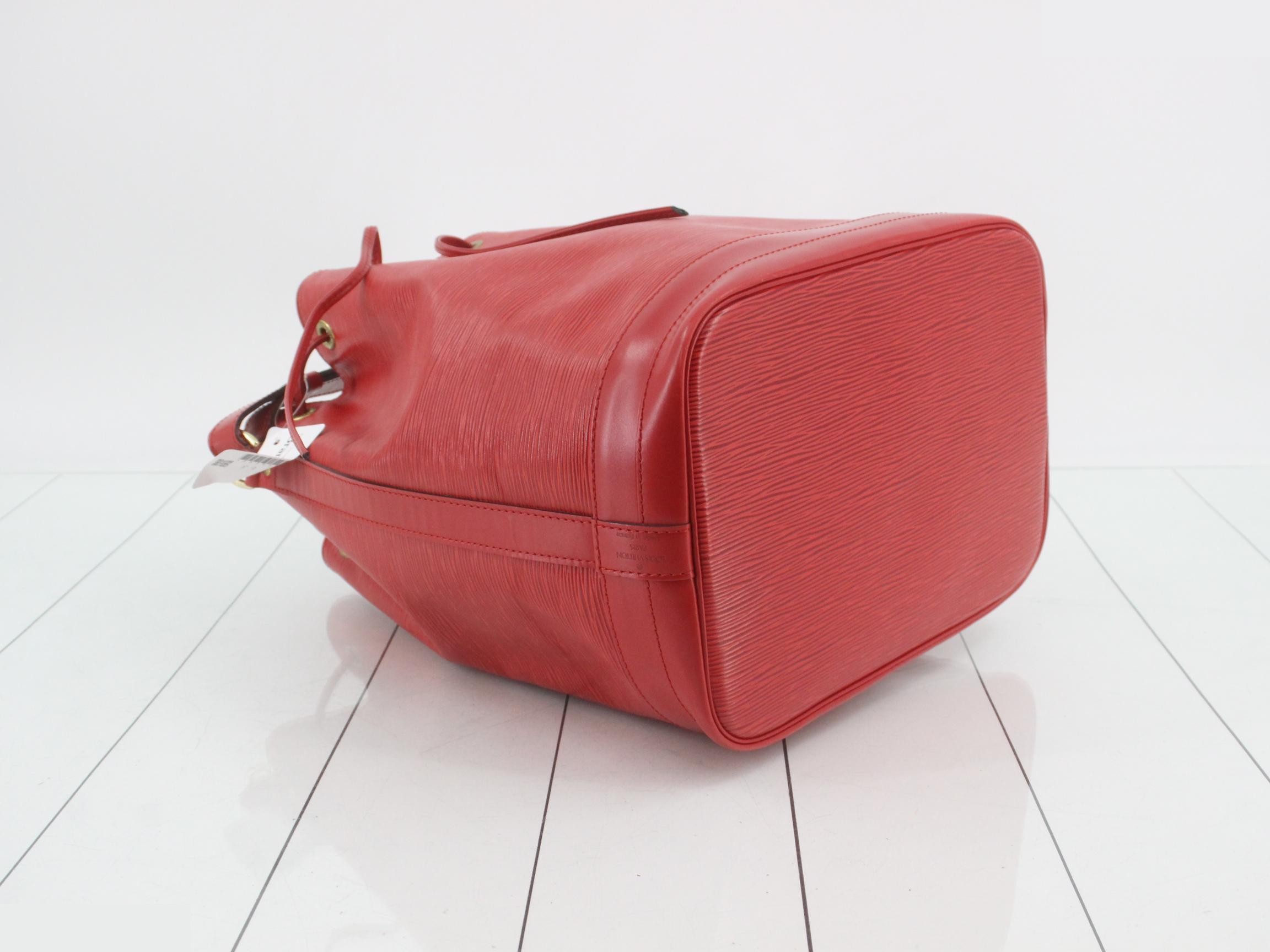 Epi Noe Red Shoulder Bag — view 5