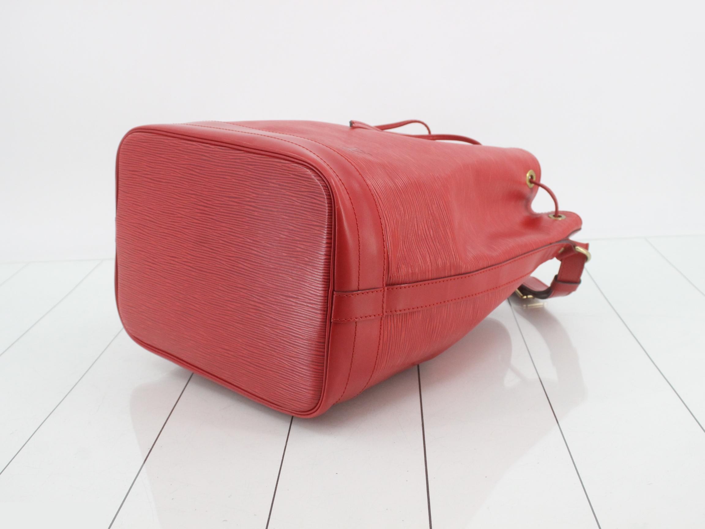 Epi Noe Red Shoulder Bag — view 6