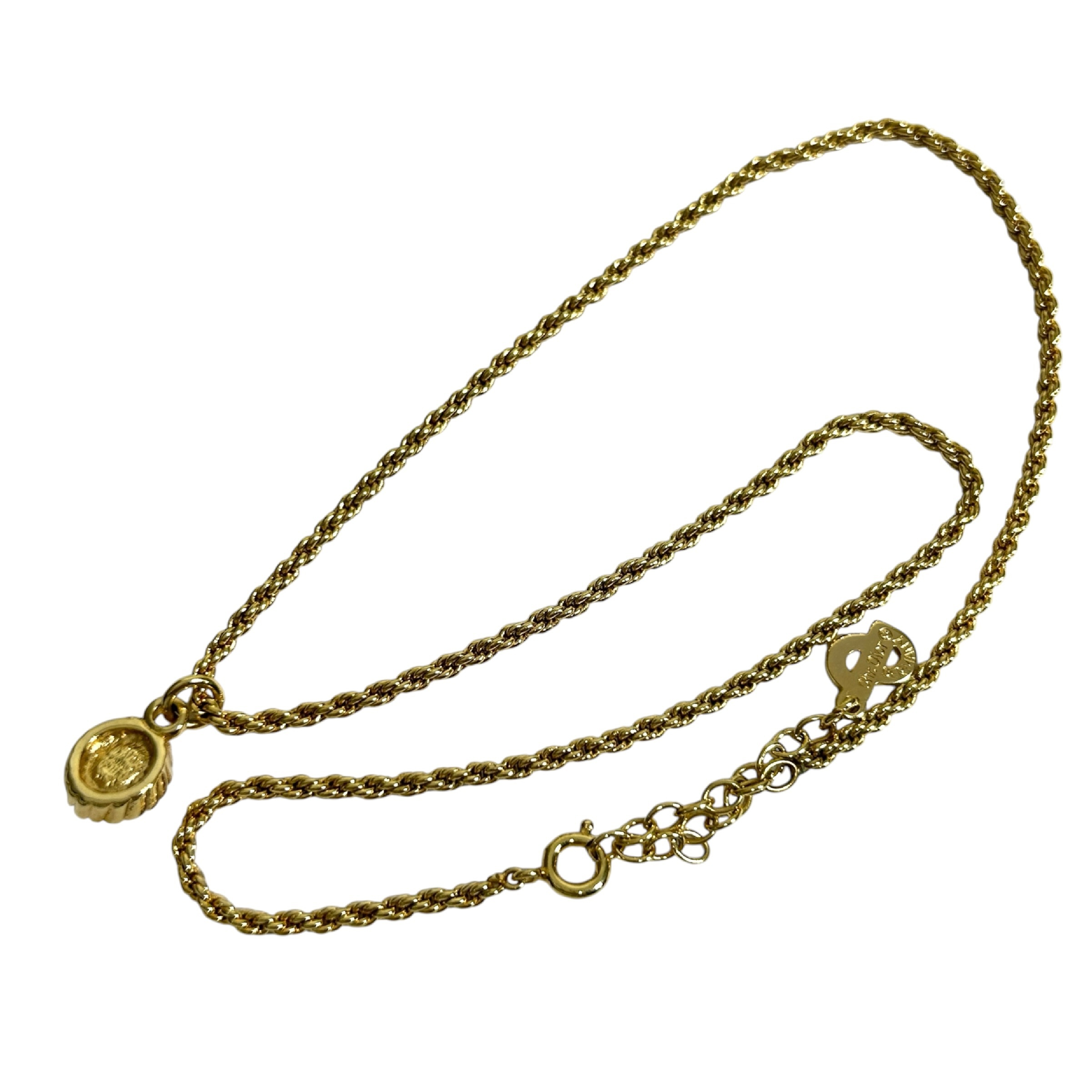 necklace with 1 rhinestone, circle design, twisted chain, 44cm total length, 0.8cm pendant width, gold-toned. — view 4