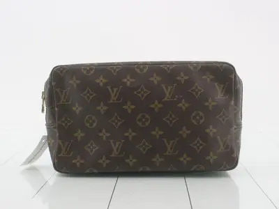 Monogram Trousseau Toilette 28