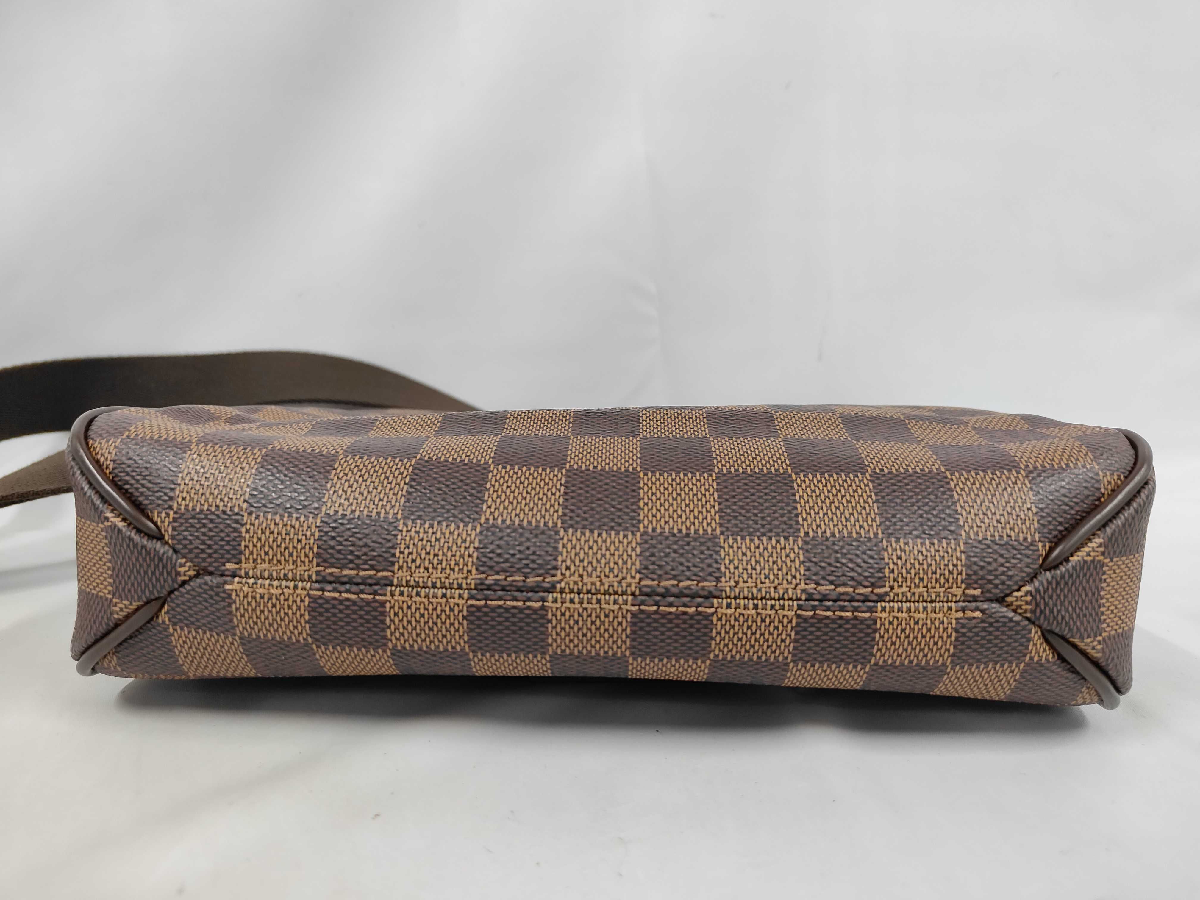 Damier District PM Shoulder Bag — view 4