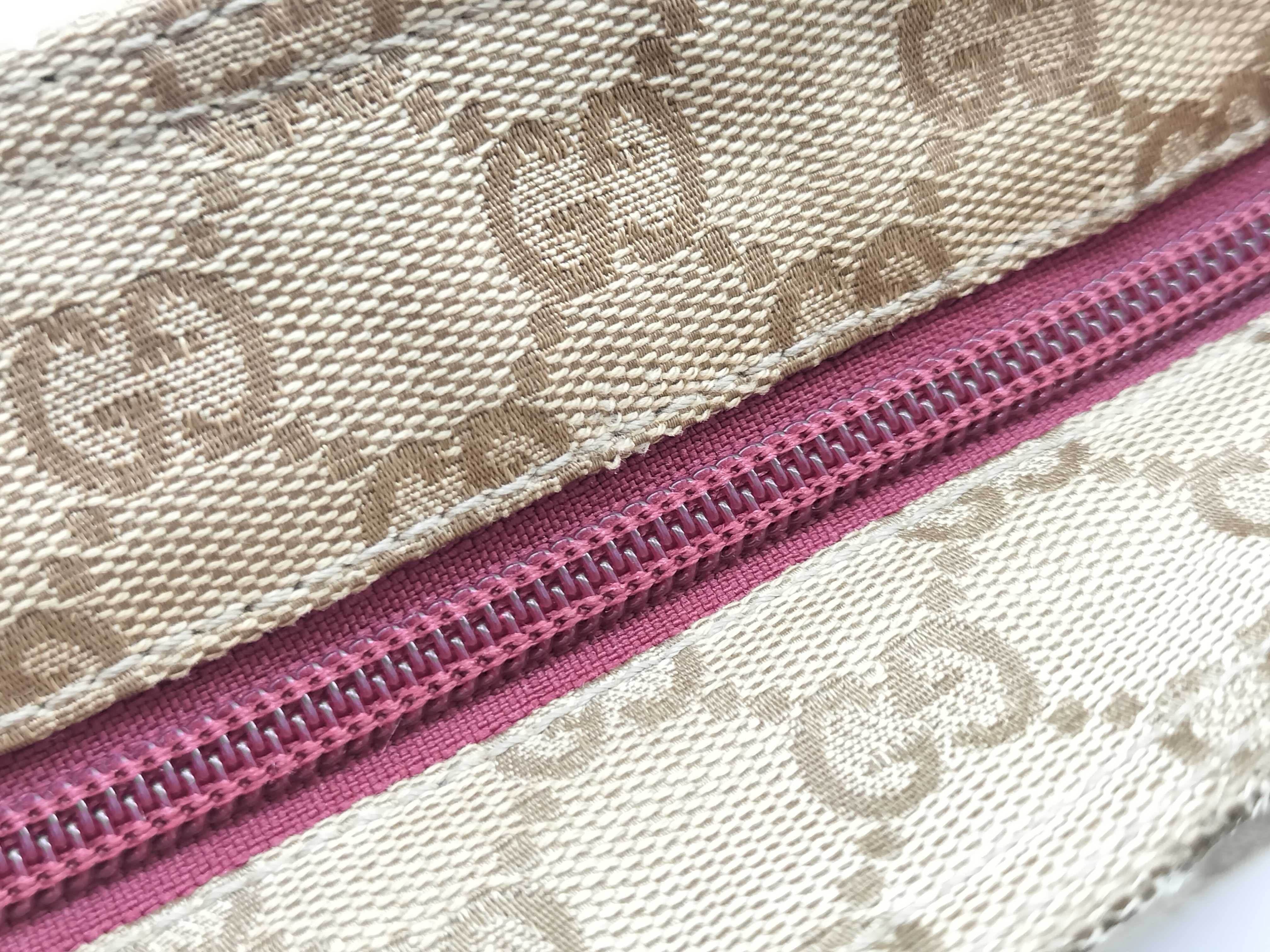 GG Canvas Shoulder Bag — view 11