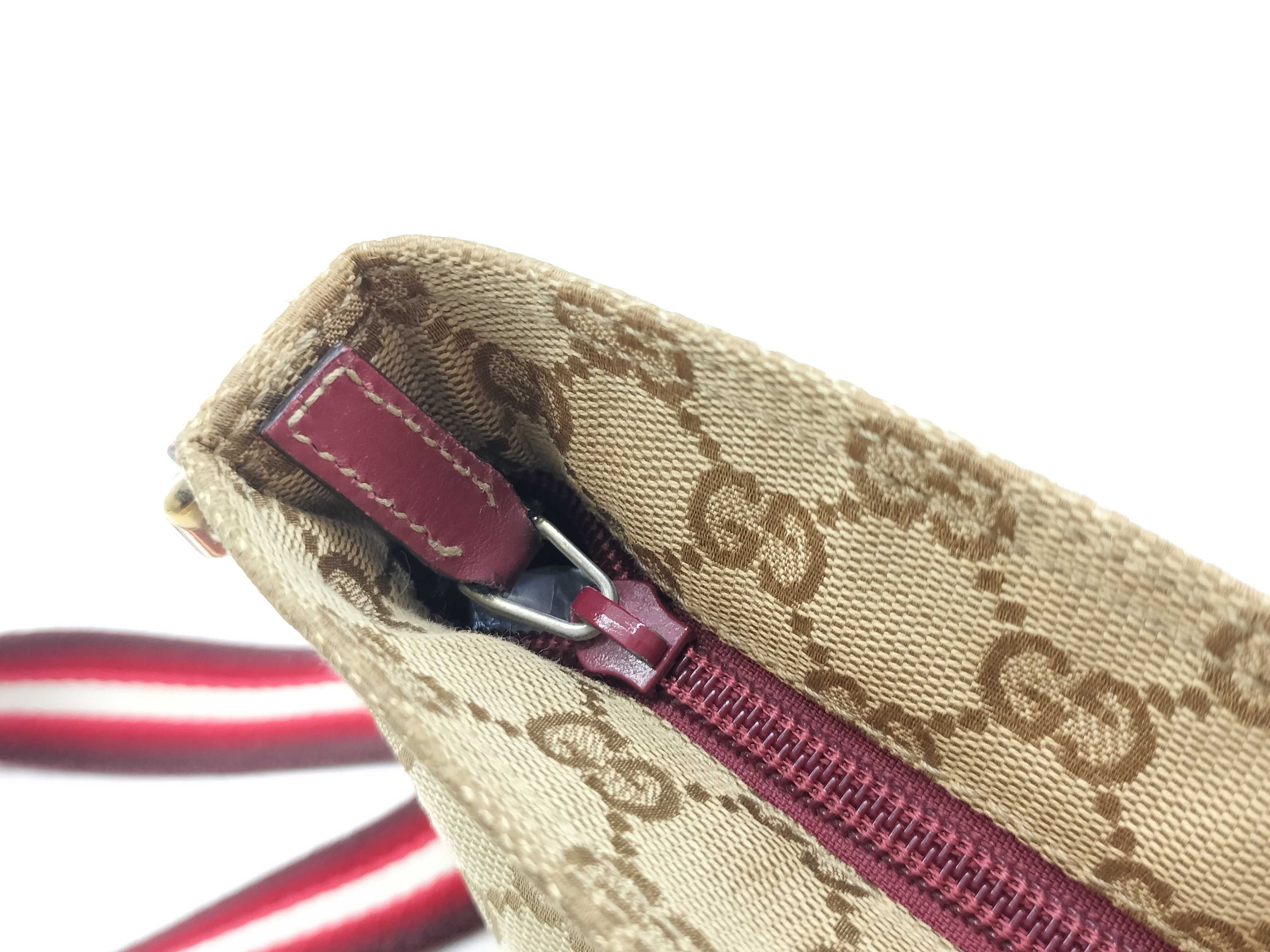 GG Canvas Shoulder Bag — view 12