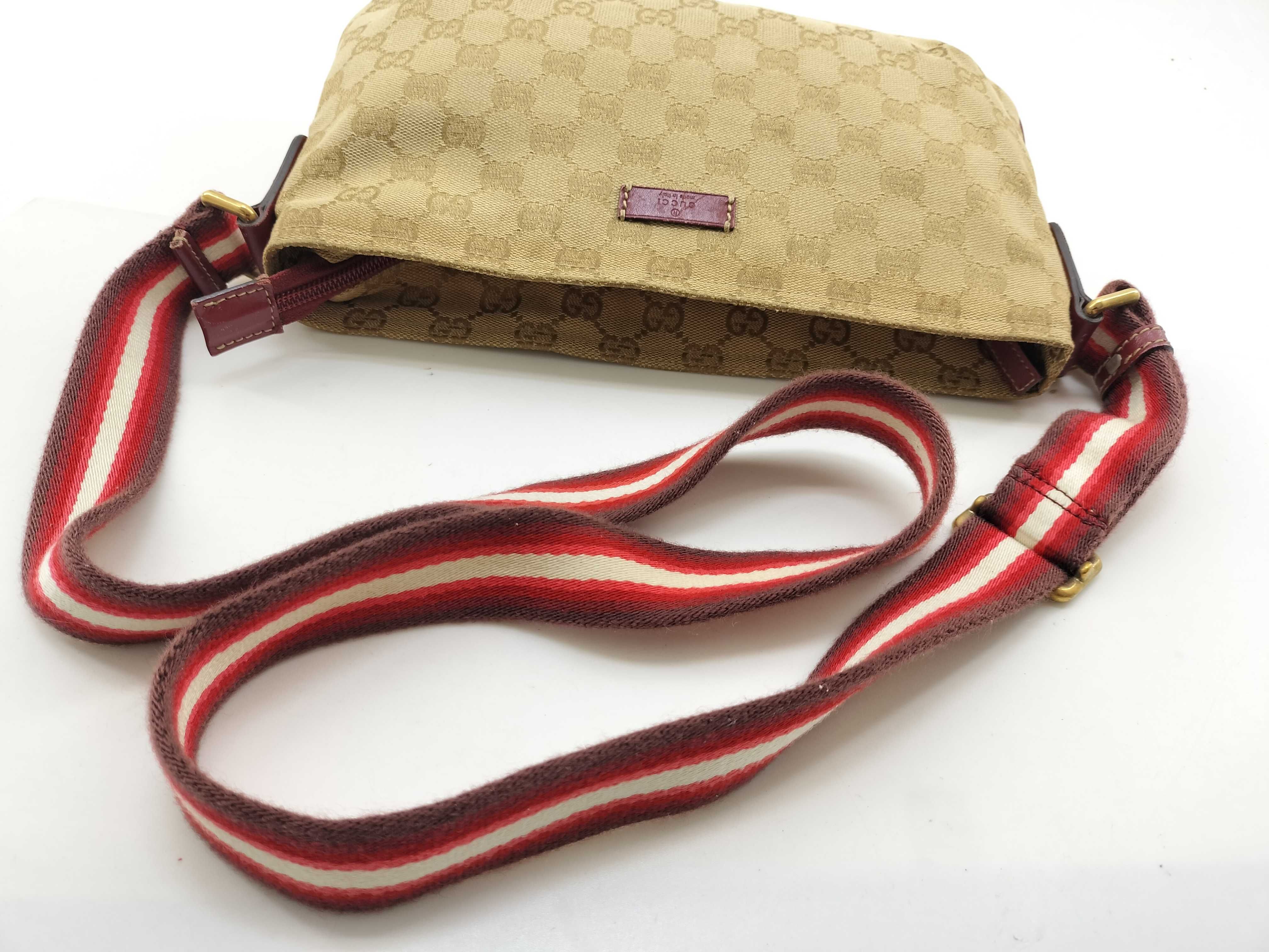 GG Canvas Shoulder Bag — view 9