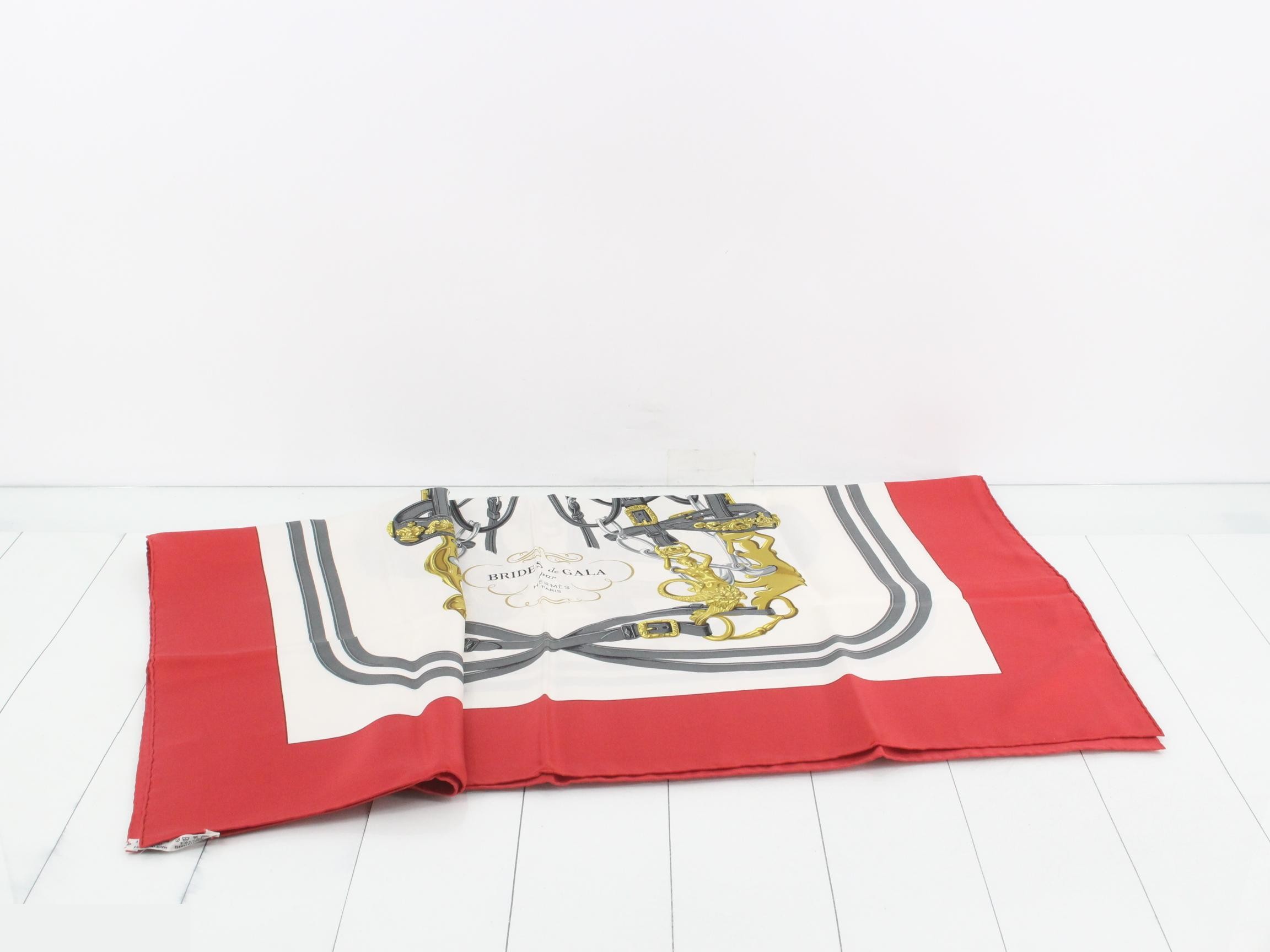Carre 90 BRIDES de GALA Scarf — view 3
