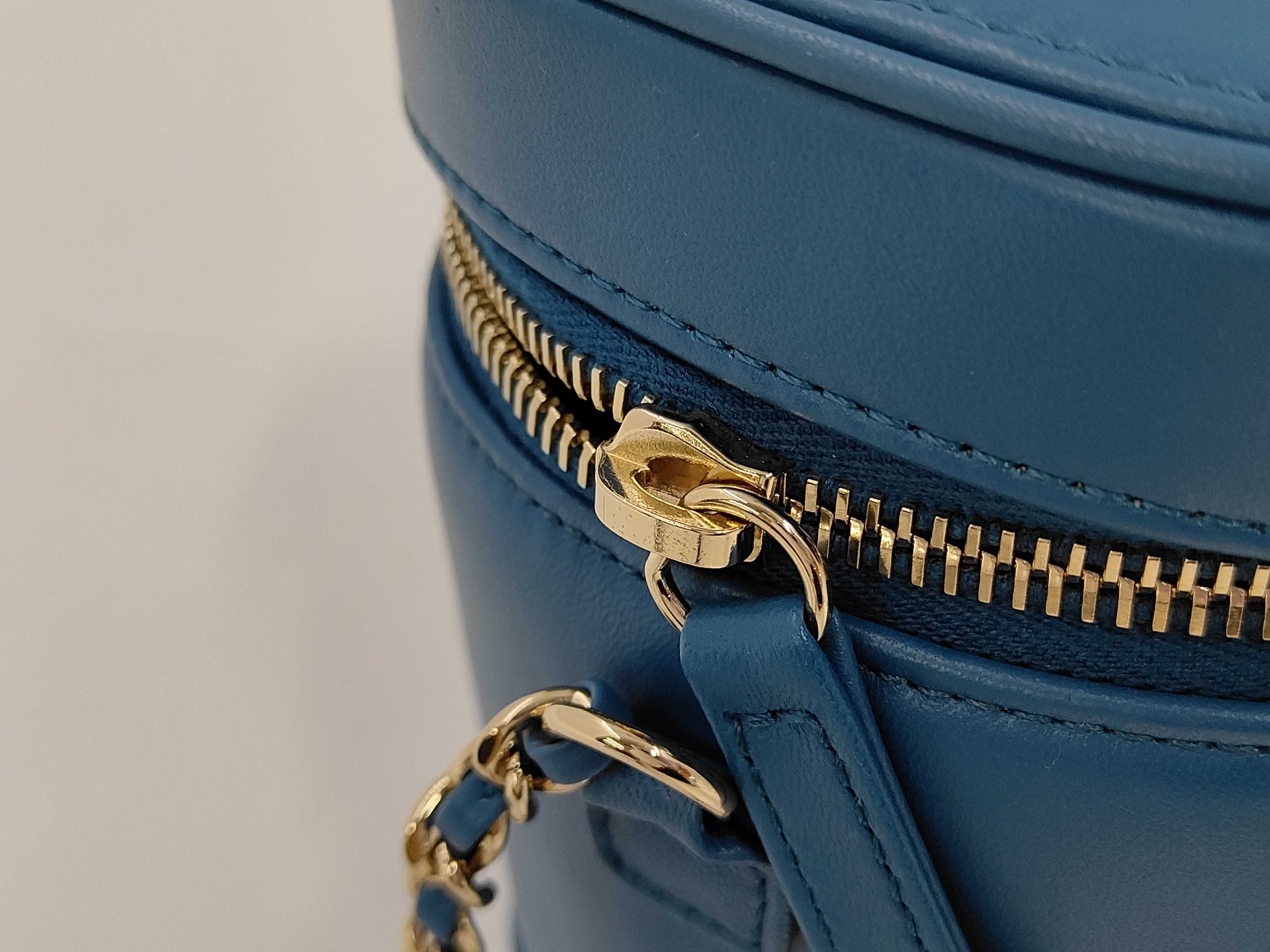 AS0323 Coco Mark Vanity Bag Shoulder Bag — view 9