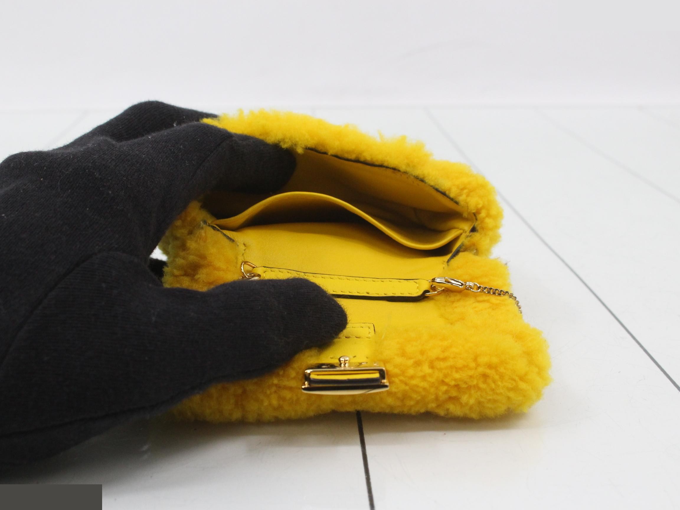 Mouton Nano Bucket Chain Pouch — view 4