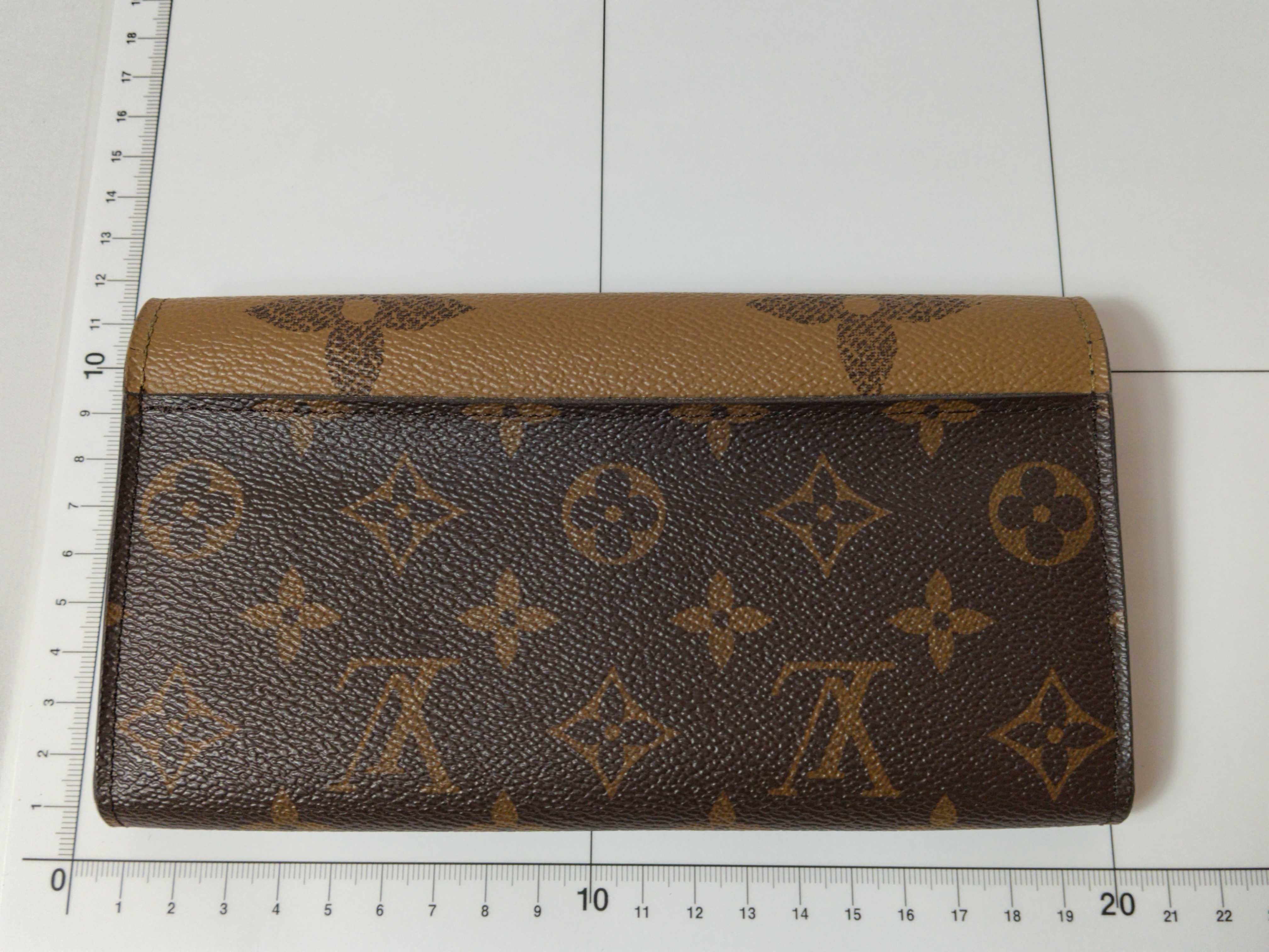 Monogram Giant Portefeuille Sarah M80726 Wallet — view 2