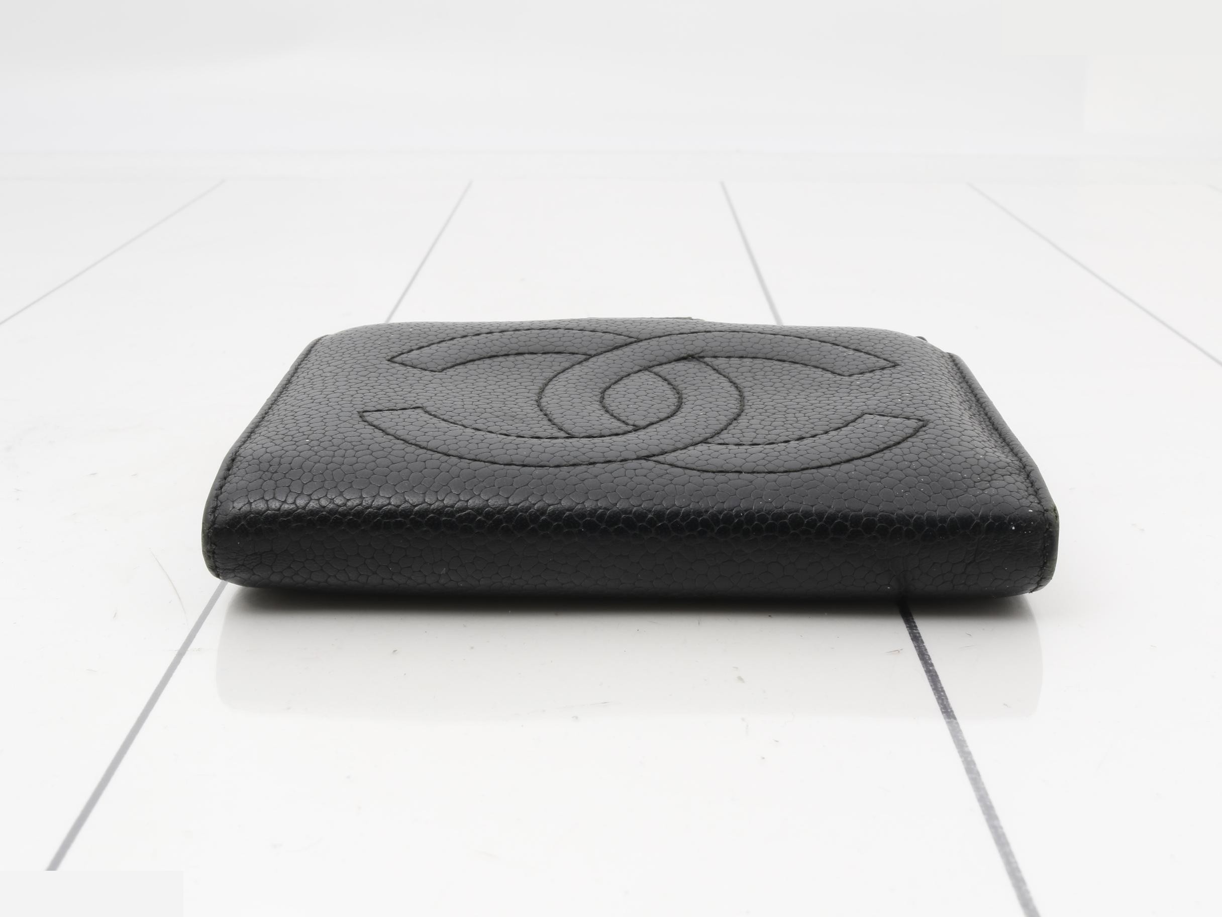 Caviar leather bi-fold wallet with Coco mark — view 3