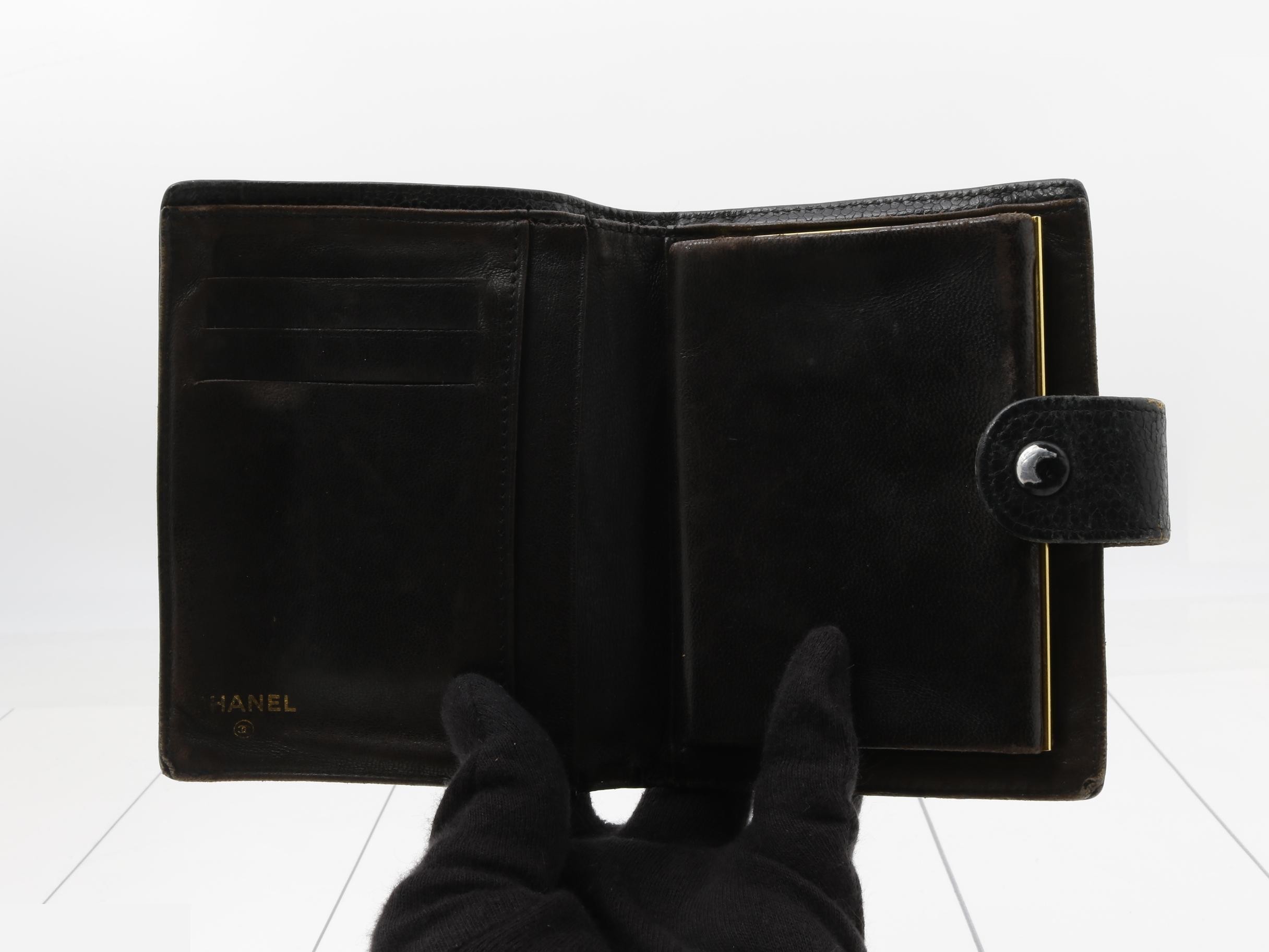 Caviar leather bi-fold wallet with Coco mark — view 4