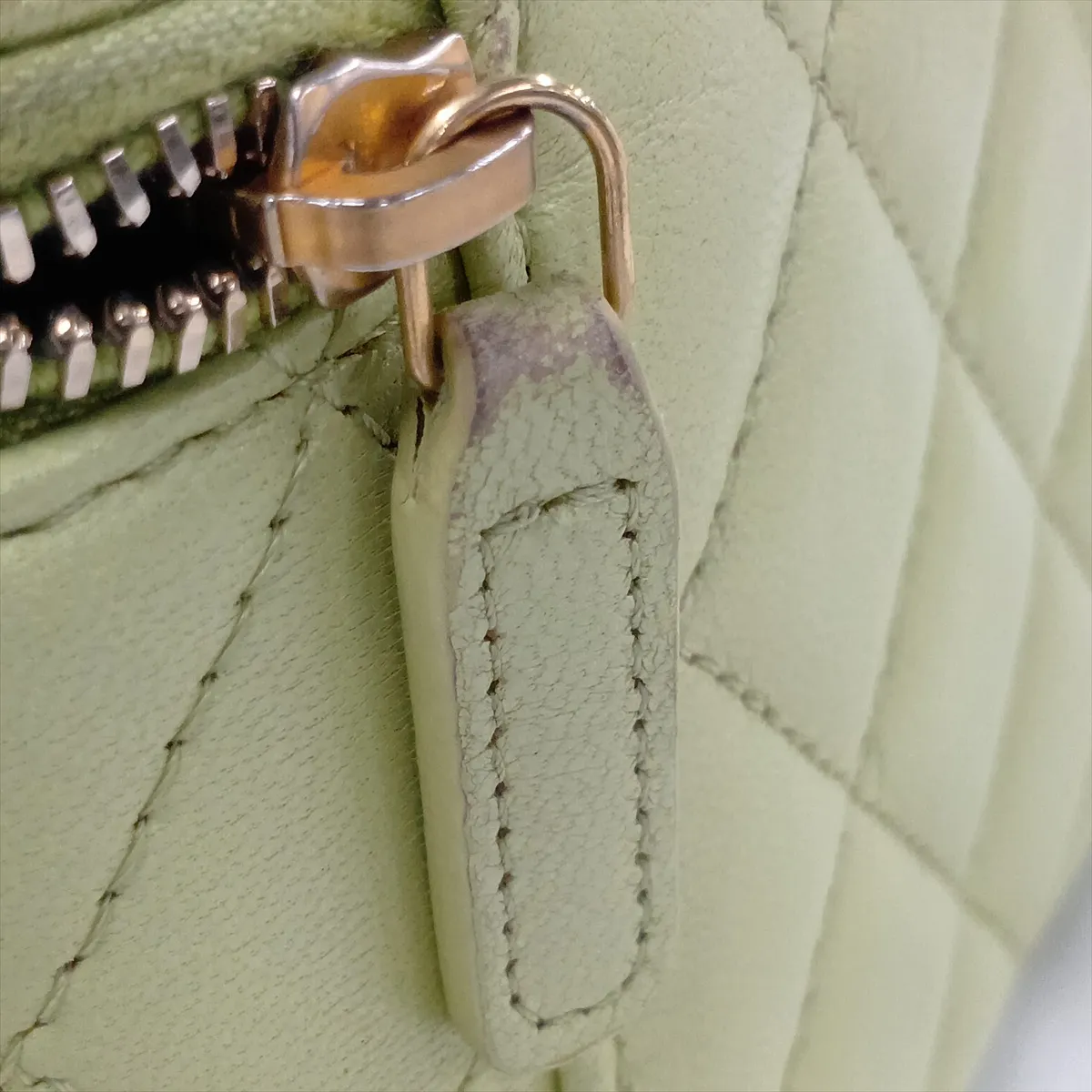Matelassé Lambskin Chain Shoulder Bag Vanity Case Green Gold Hardware KNEC64P5 Random Serial Number — view 11