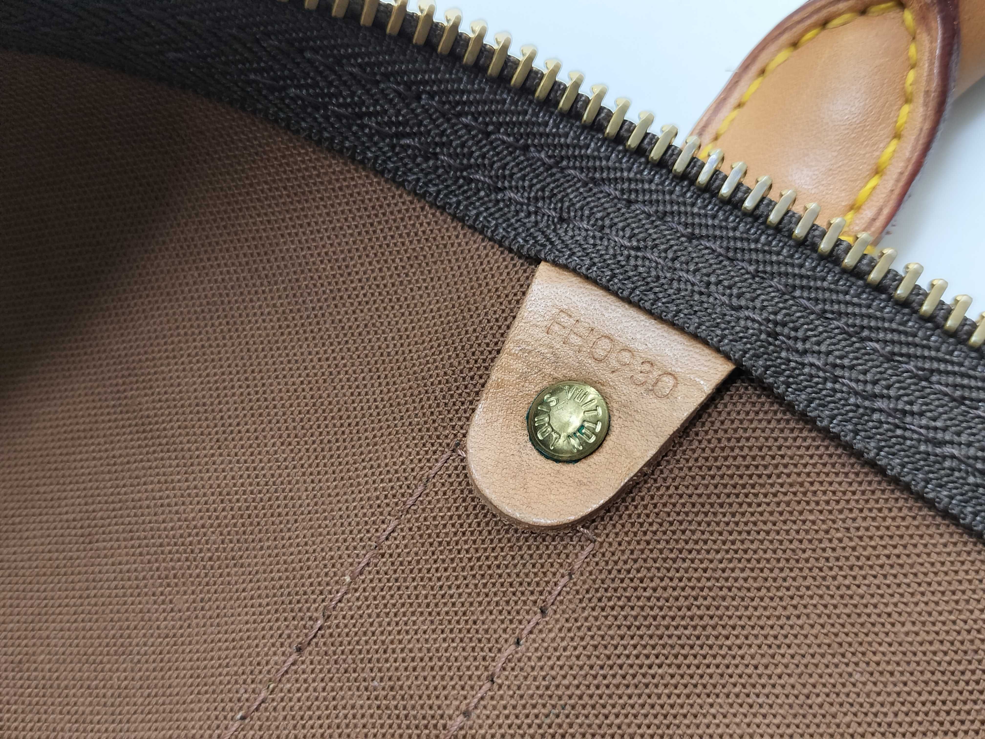 Monogram Louis Vuitton Keepall 55 Boston Bag Monogram M41424 Boston Bag — view 14