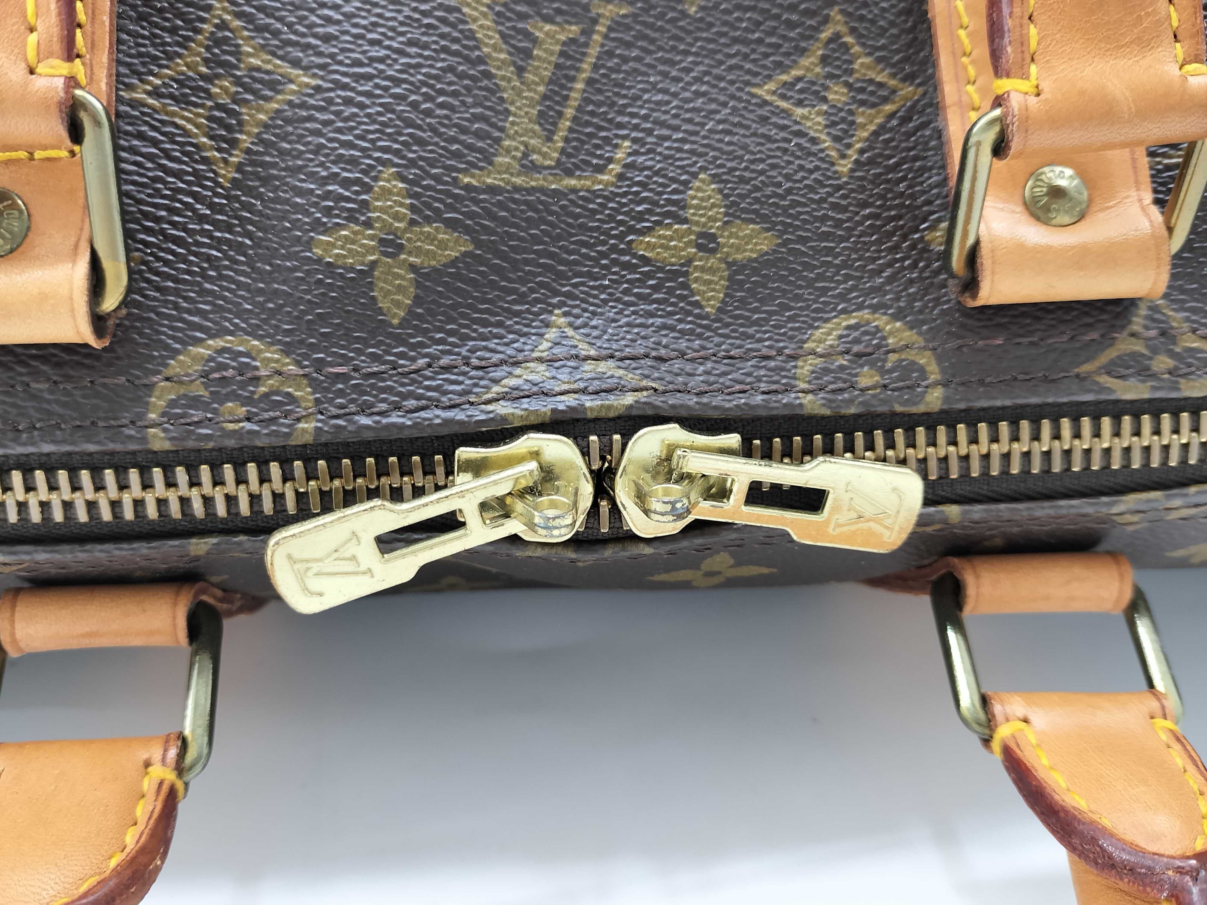 Monogram Louis Vuitton Keepall 55 Boston Bag Monogram M41424 Boston Bag — view 10