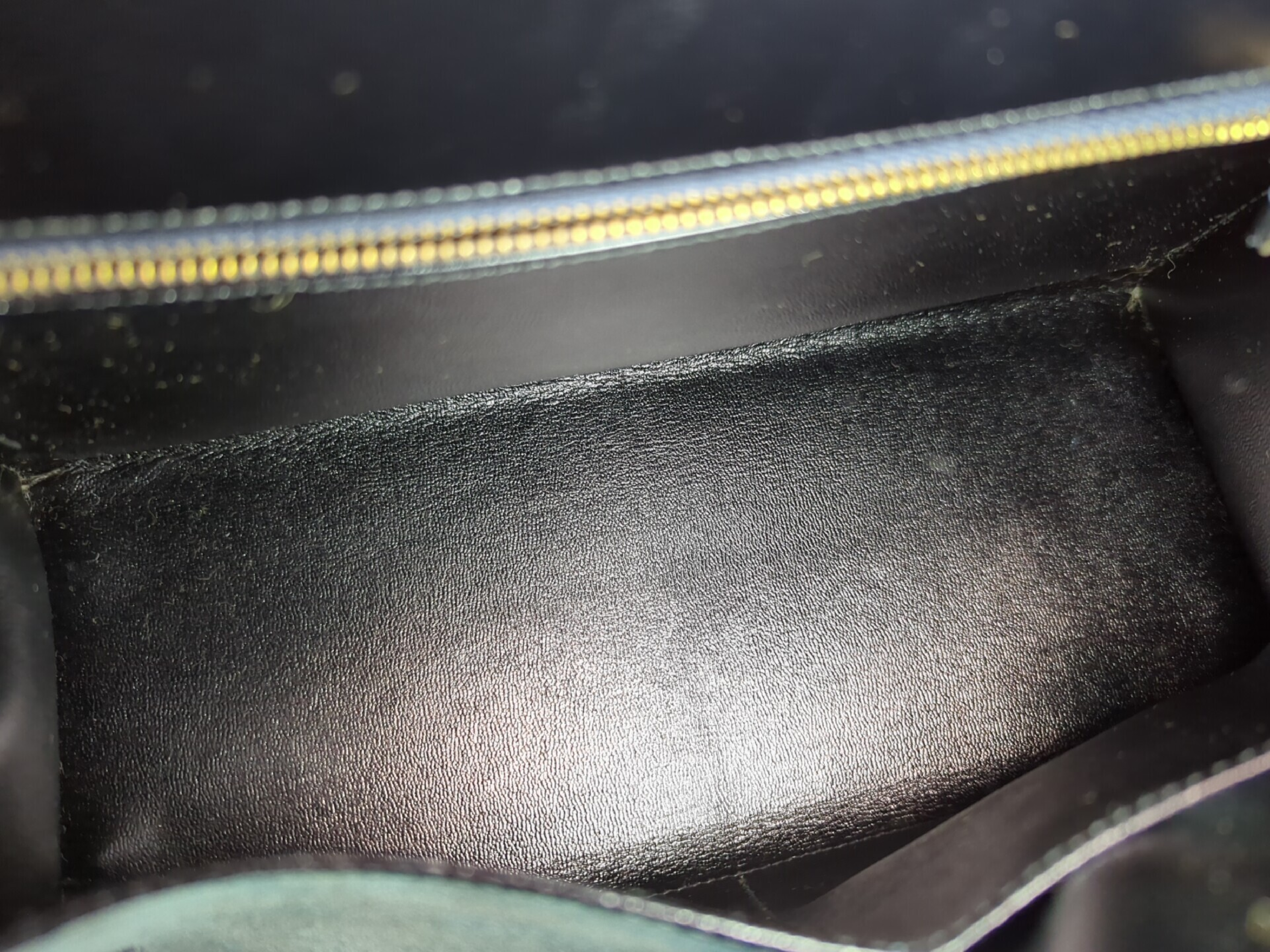 Kelly 28 Box Calf Leather Black Gold Hardware Size M Handbag — view 9