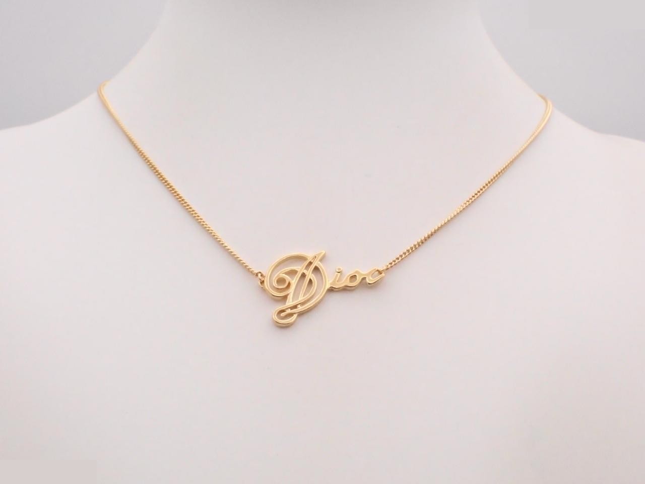 Other line: Precious metal necklaces and pendants, neck circumference approximately 42 cm. — view 3