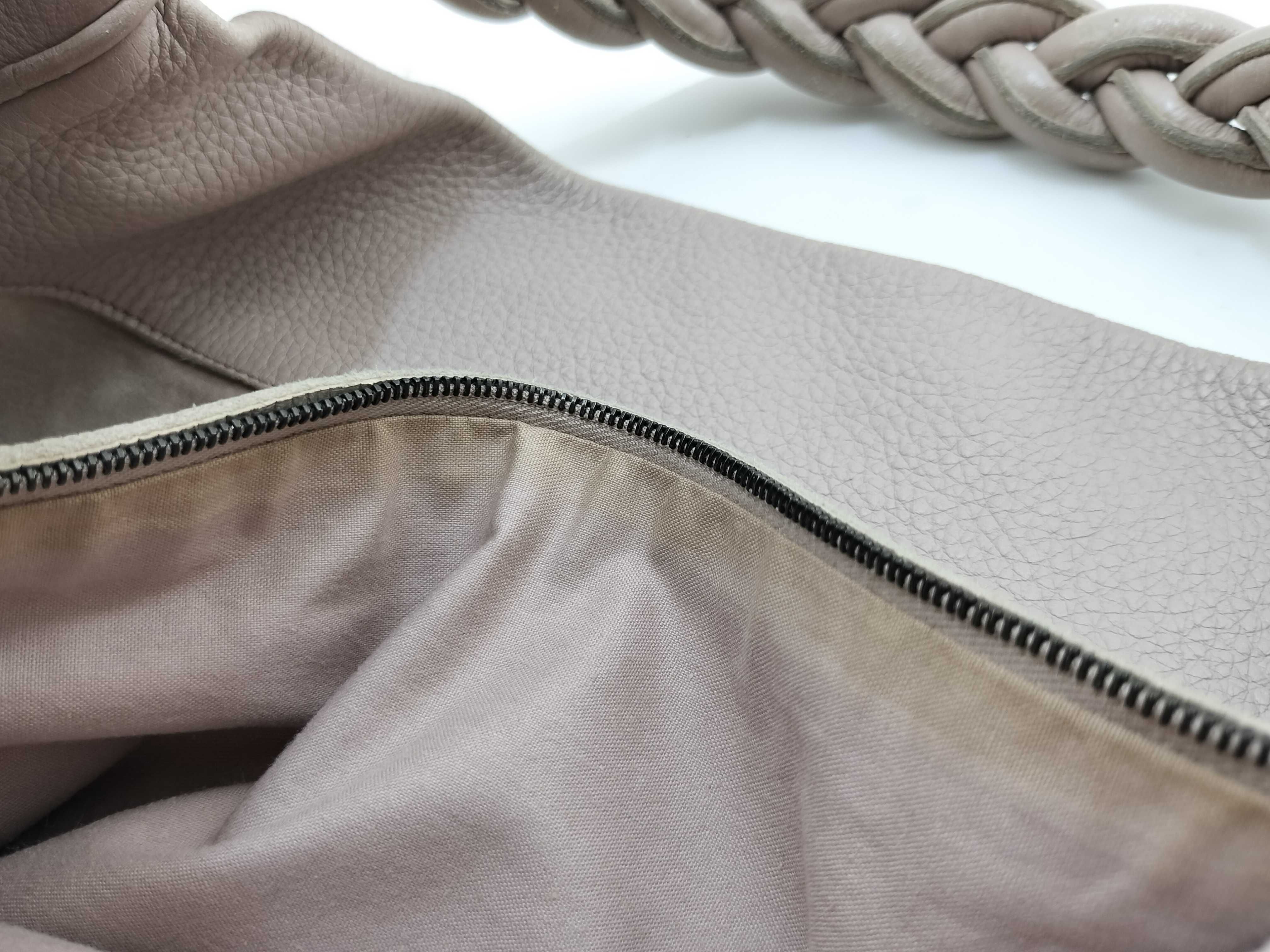 Intrecciato Bottega Veneta Intrecciato One-Shoulder Bag — view 15